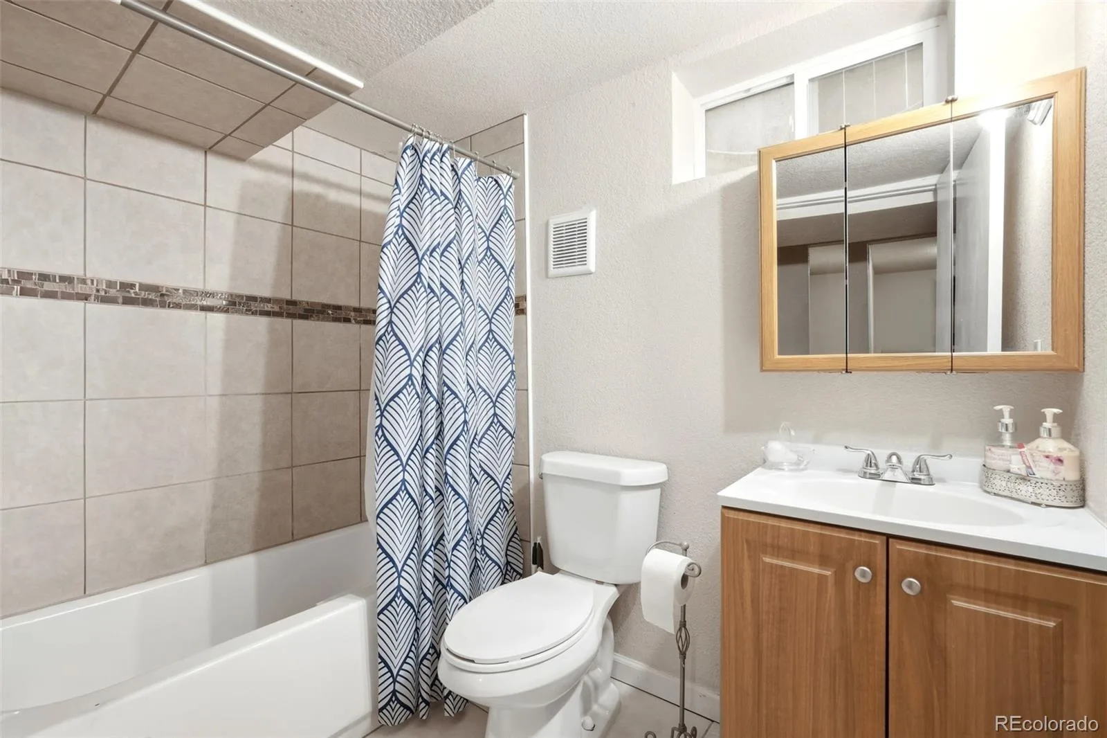 1225 Dallas Street Aurora CO 80010 MLS #REC8661911 05292026235620 1600 17