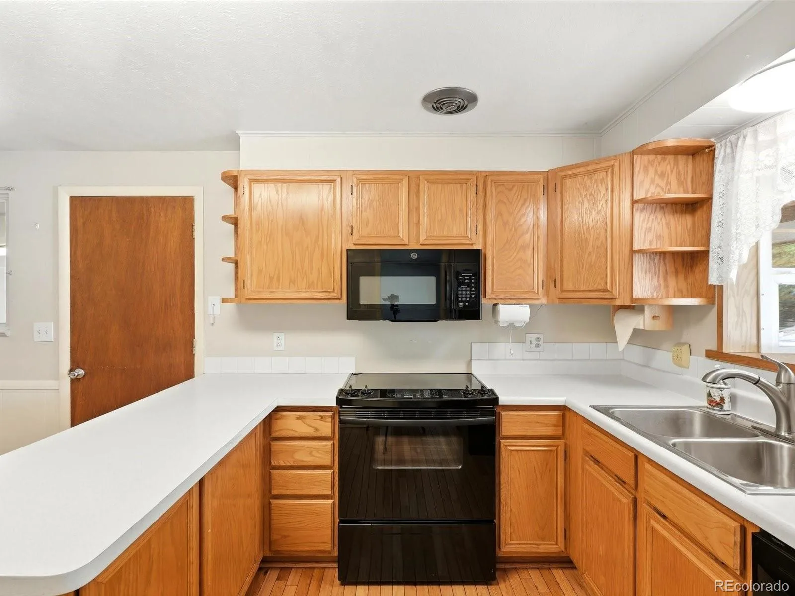 756 Zinnia Street Golden CO 80401 | MLS #REC8664928 08012026151914 1600 5