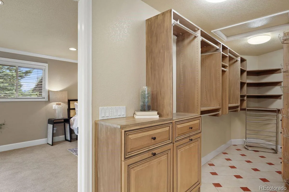 6528 S Oneida Court Centennial CO 80111 | MLS #REC8668278 07152026065839 1200 19