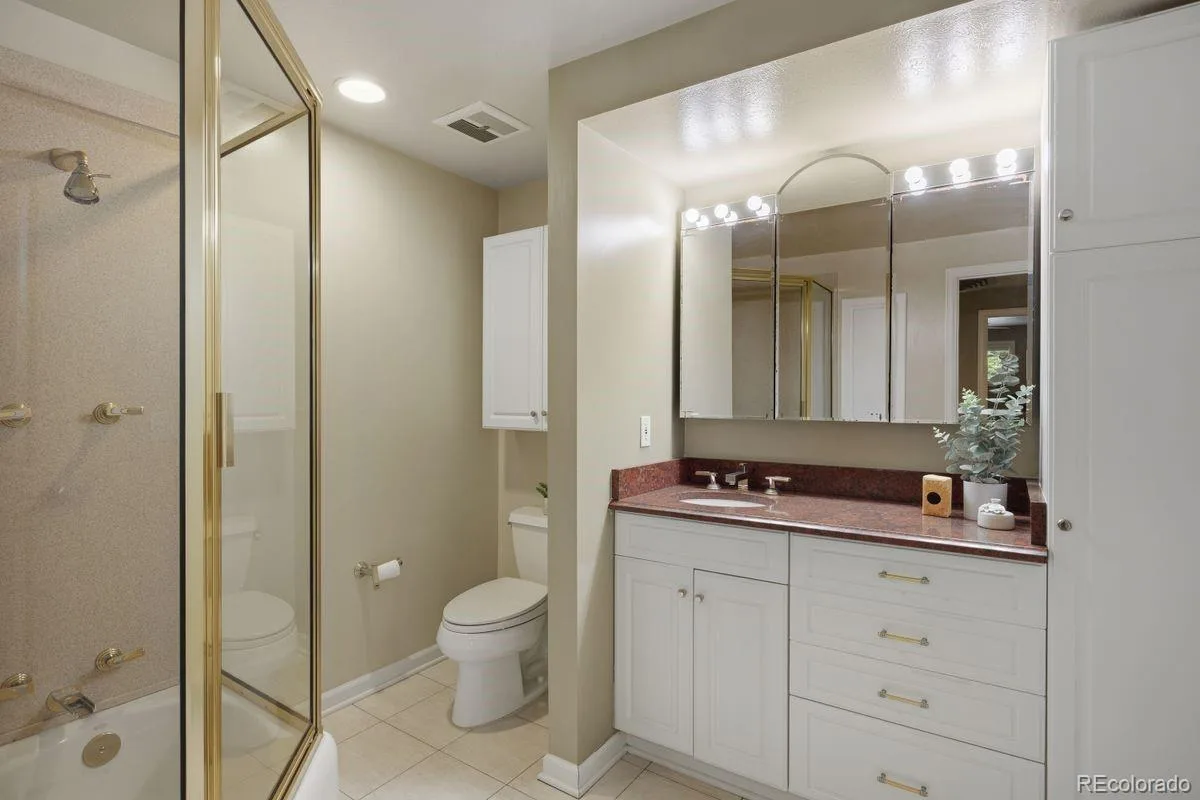 6528 S Oneida Court Centennial CO 80111 | MLS #REC8668278 07152026065839 1200 23