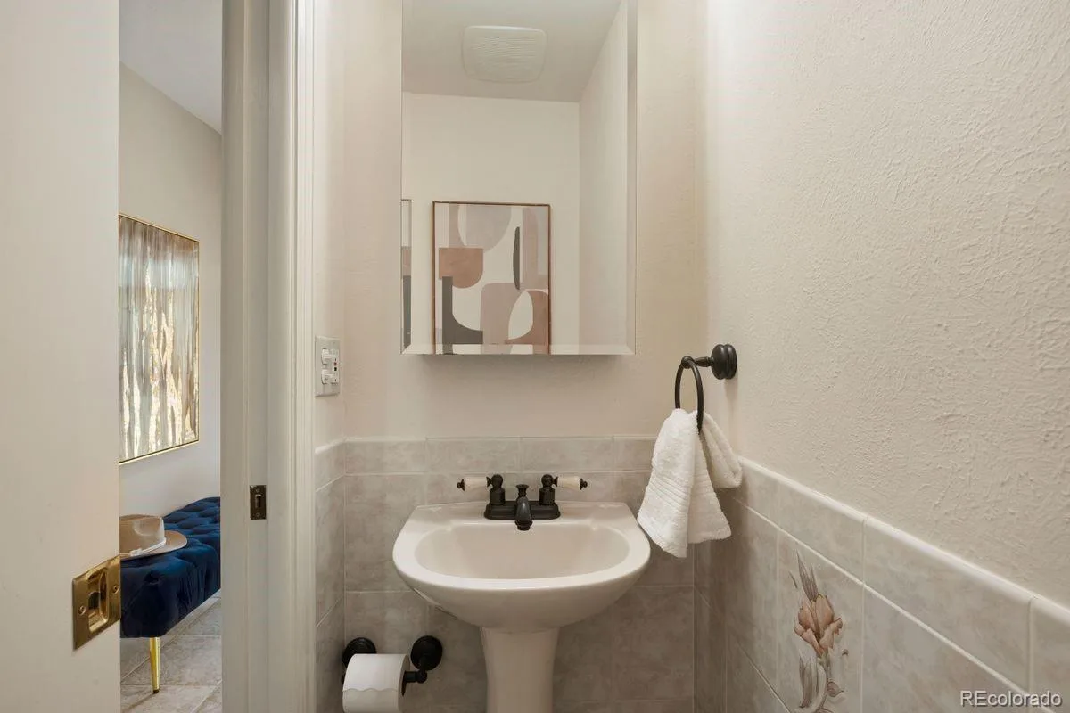 6528 S Oneida Court Centennial CO 80111 | MLS #REC8668278 07152026065839 1200 24