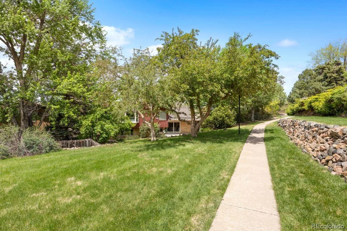6528 S Oneida Court Centennial CO 80111 | MLS #REC8668278 07152026065839 1200 33