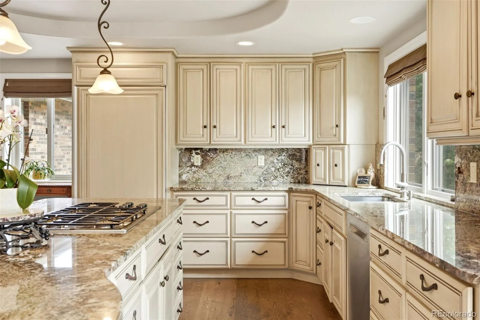 9302 N Heather Drive Castle Rock CO 80108 | MLS #REC8668556 08282026203645 1600 9