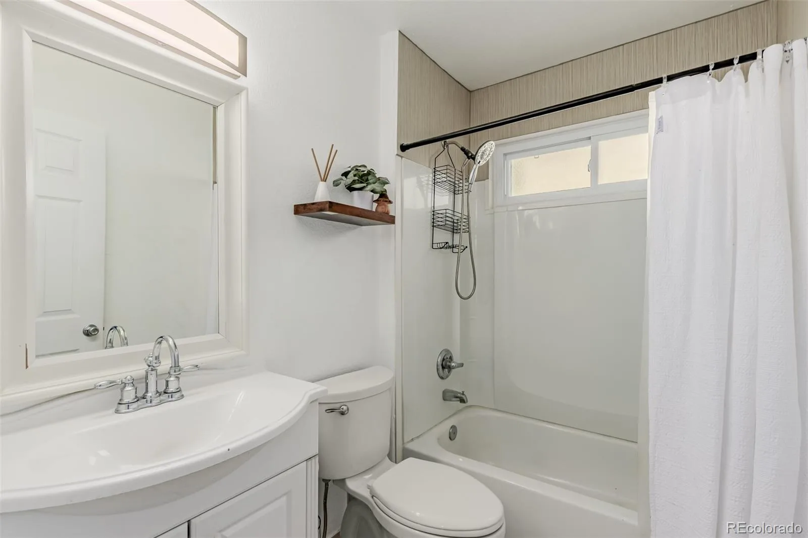 9454 Wolfe Place Highlands Ranch CO 80129 | MLS #REC8670200 08202026154540 1600 22