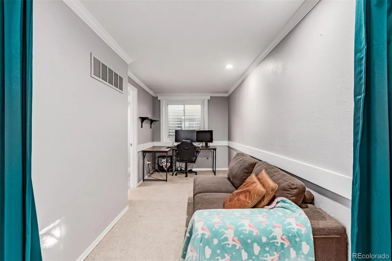 9454 Wolfe Place Highlands Ranch CO 80129 | MLS #REC8670200 08202026154540 1600 28