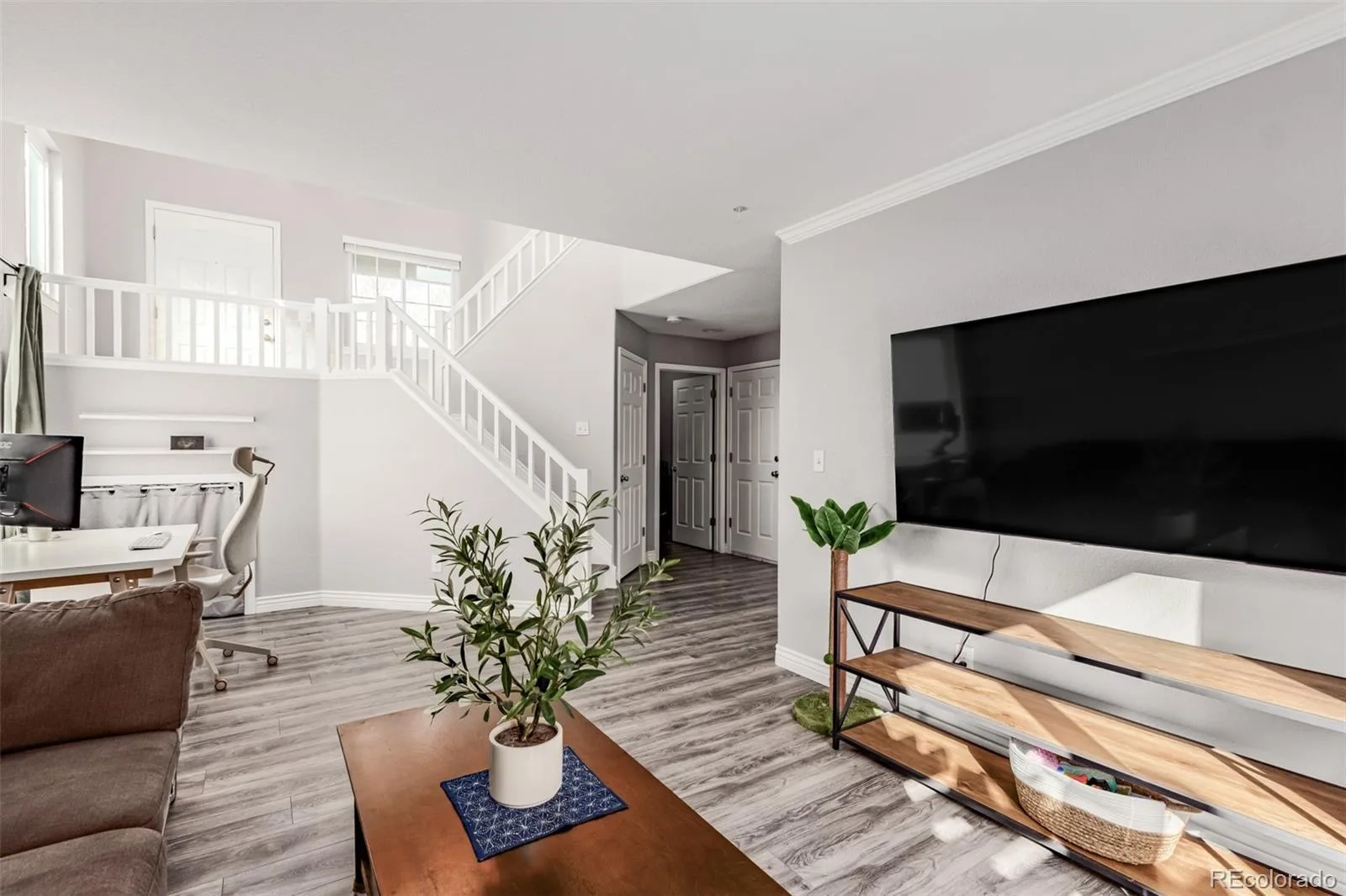 9454 Wolfe Place Highlands Ranch CO 80129 | MLS #REC8670200 08202026154540 1600 5