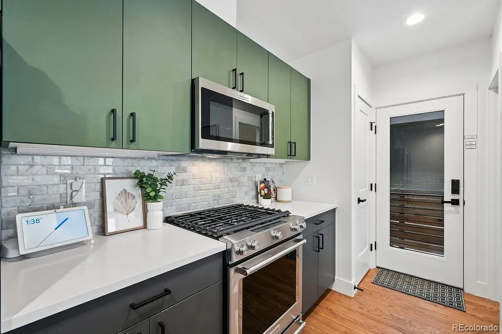 04072026162536 1024 8