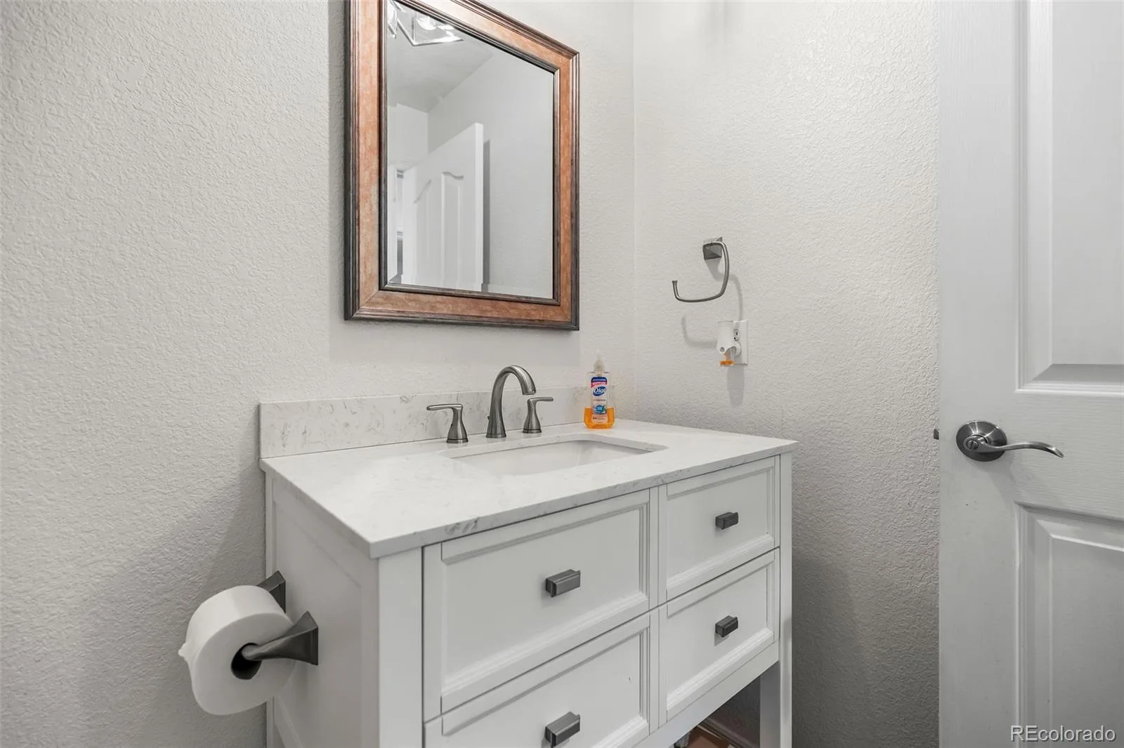 17048 E 106th Way Commerce City CO 80022 MLS #REC8672956 06122026215306 1600 14