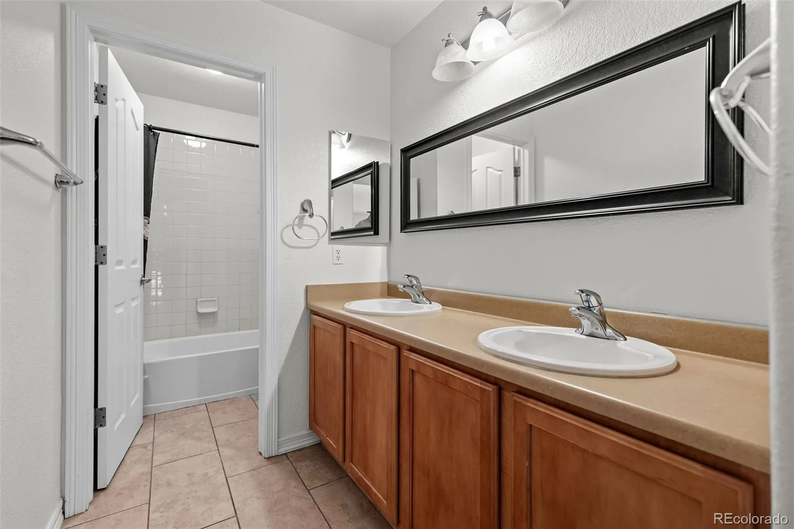 17048 E 106th Way Commerce City CO 80022 MLS #REC8672956 06122026215306 1600 19