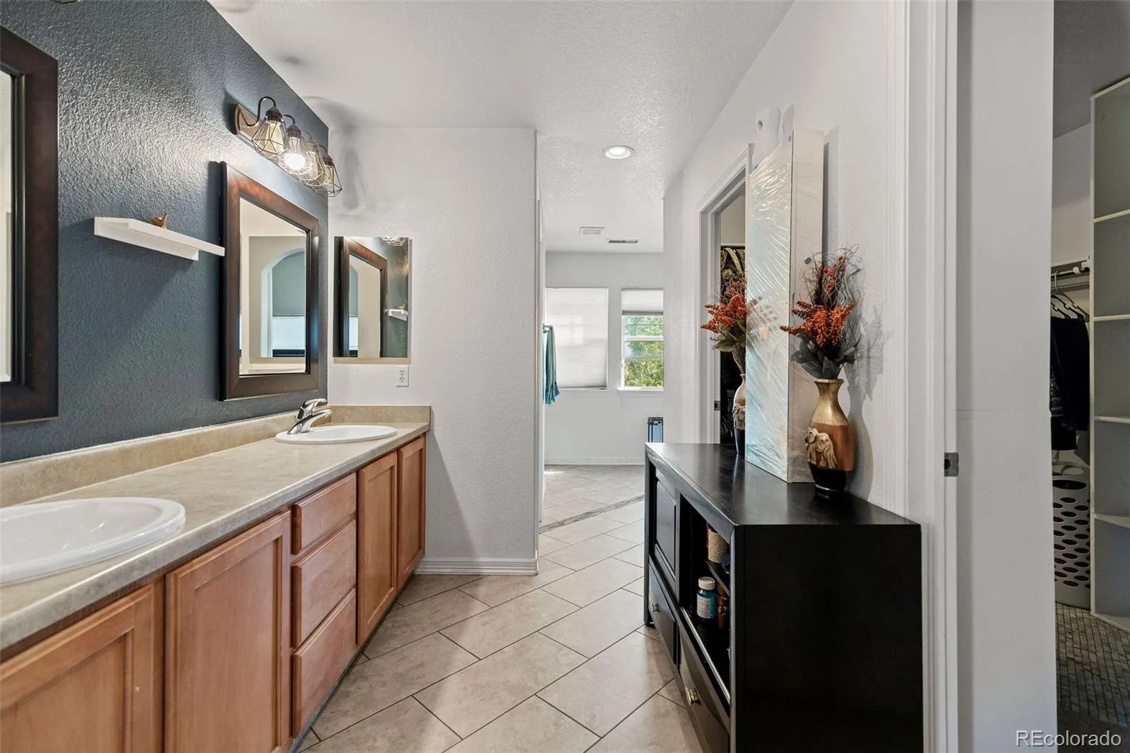 17048 E 106th Way Commerce City CO 80022 MLS #REC8672956 06122026215306 1600 25
