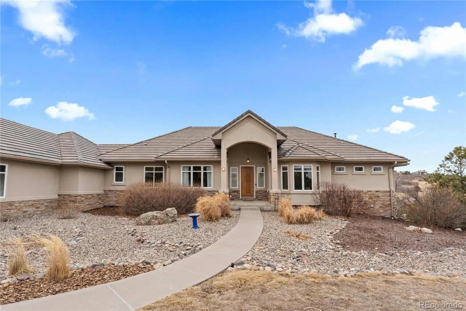 6329 Diamond Ridge Parkway Castle Rock CO 80108 MLS #REC8673036 03242026202139 1600 1