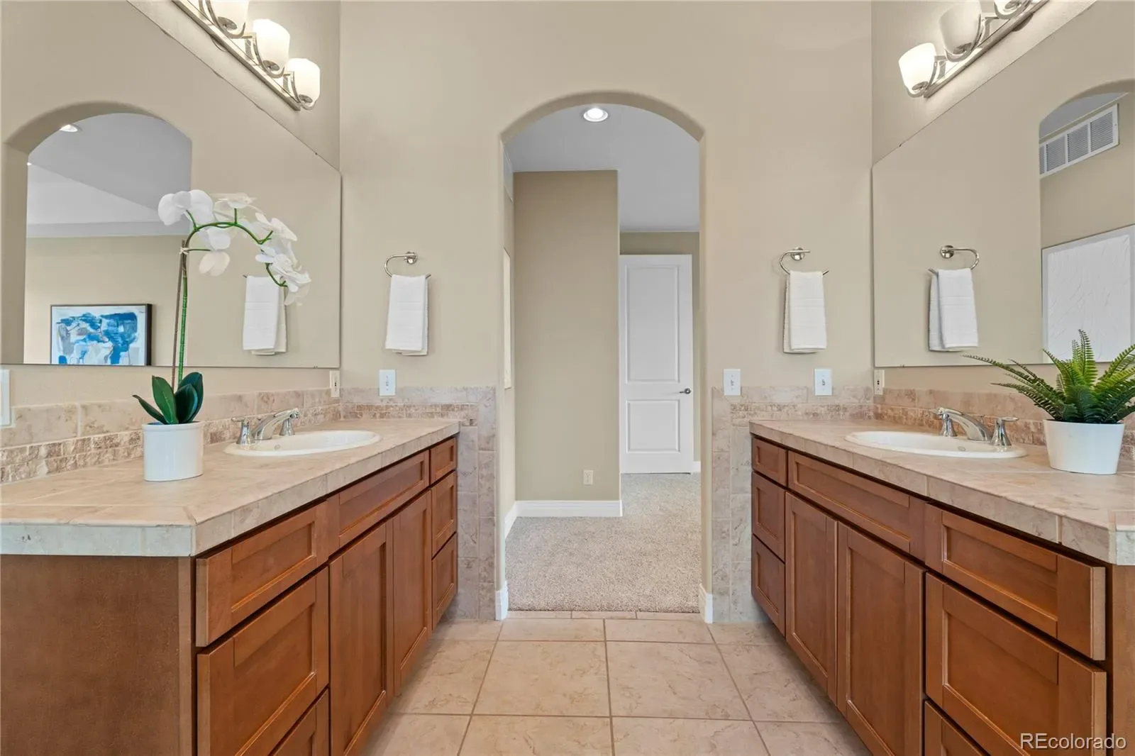 6329 Diamond Ridge Parkway Castle Rock CO 80108 MLS #REC8673036 03242026202139 1600 25