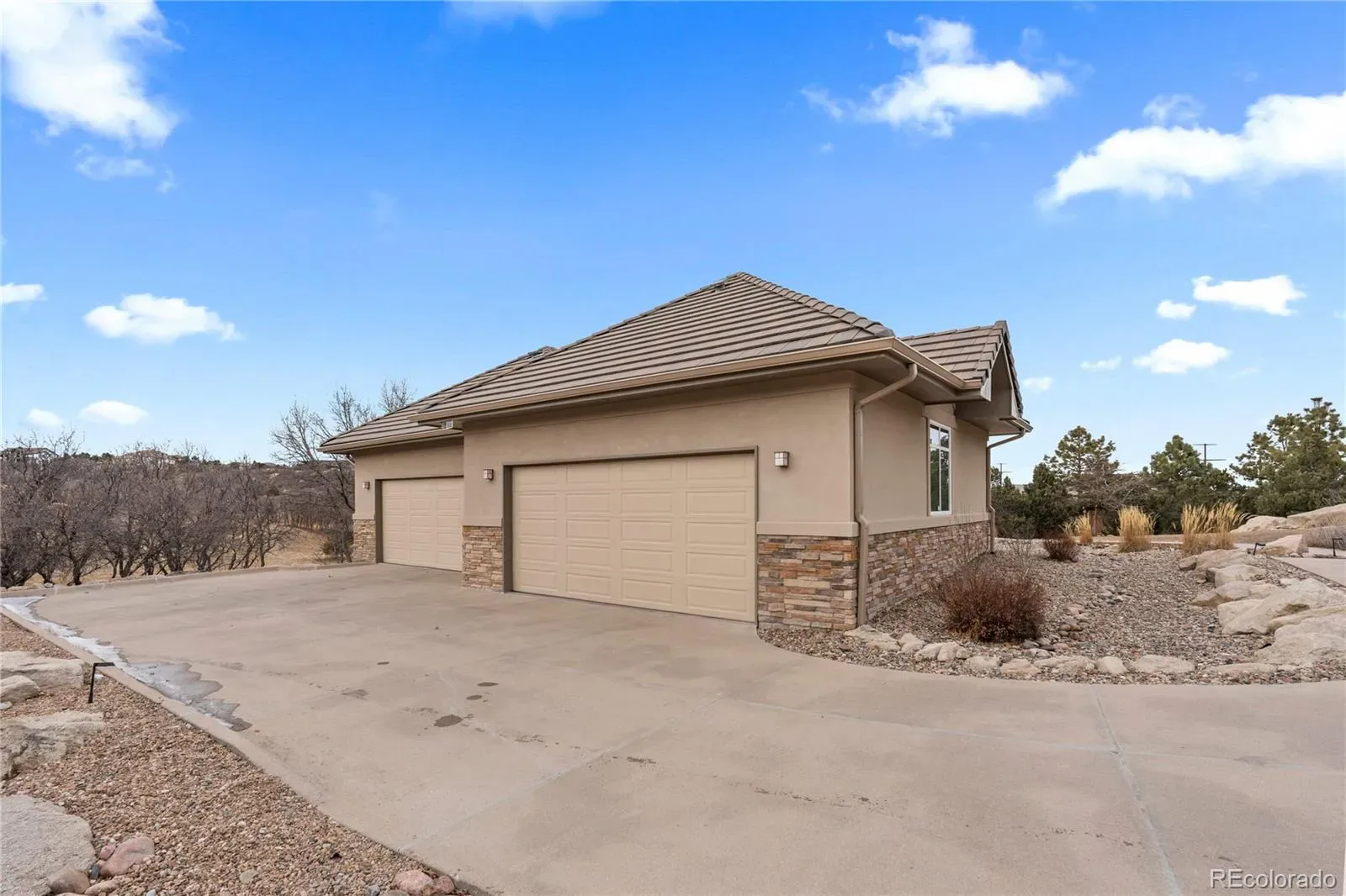 6329 Diamond Ridge Parkway Castle Rock CO 80108 MLS #REC8673036 03242026202139 1600 42