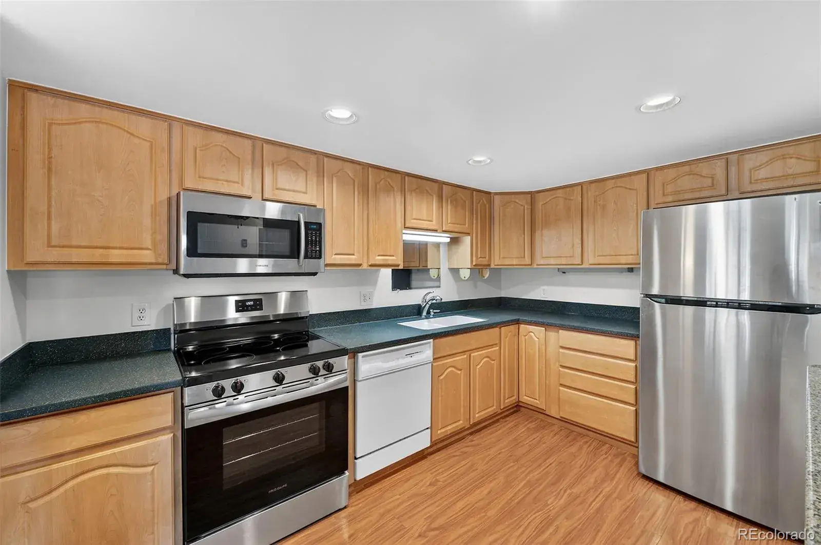 13691 E Marina Drive #412 Aurora CO 80014 MLS #REC8674892 09082025023226 1600 8