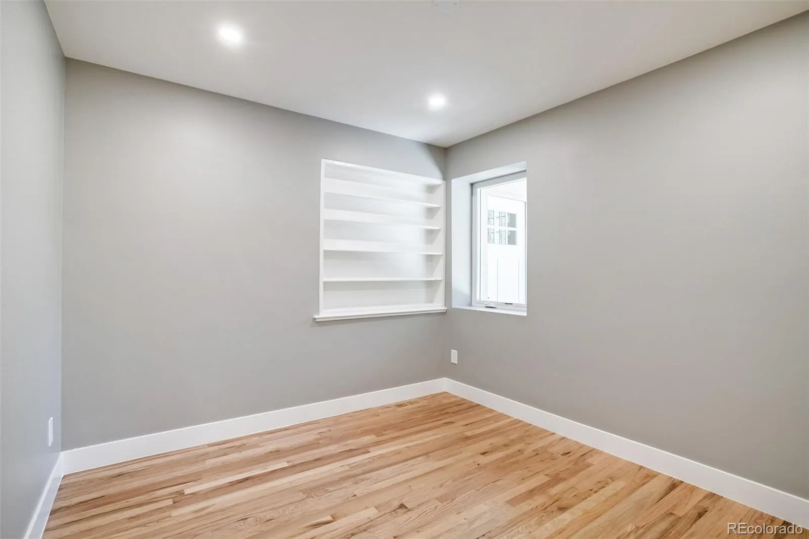 2323 N Niagara Street Denver CO 80207 MLS #REC8677246 05162026160508 1600 12