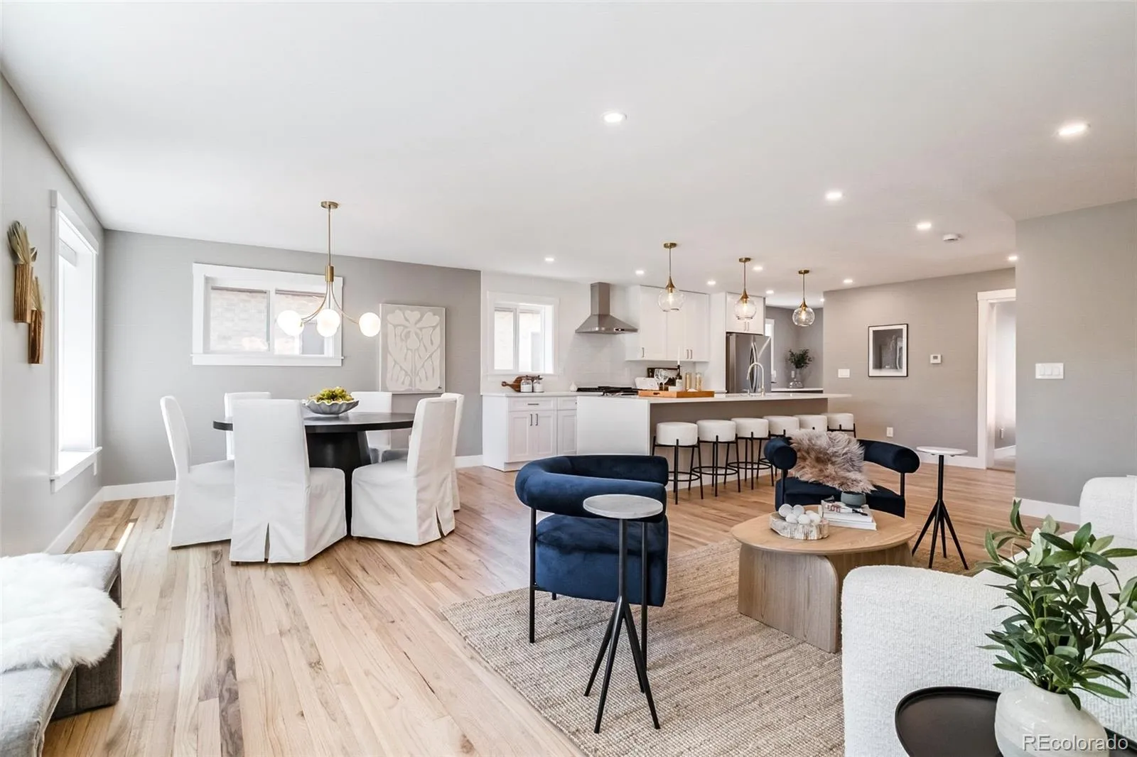 2323 N Niagara Street Denver CO 80207 MLS #REC8677246 05162026160508 1600 40