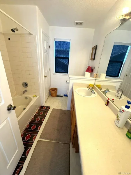 5543 Helena Court Denver CO 80239 | MLS #REC8678068 08242026182634 800 17
