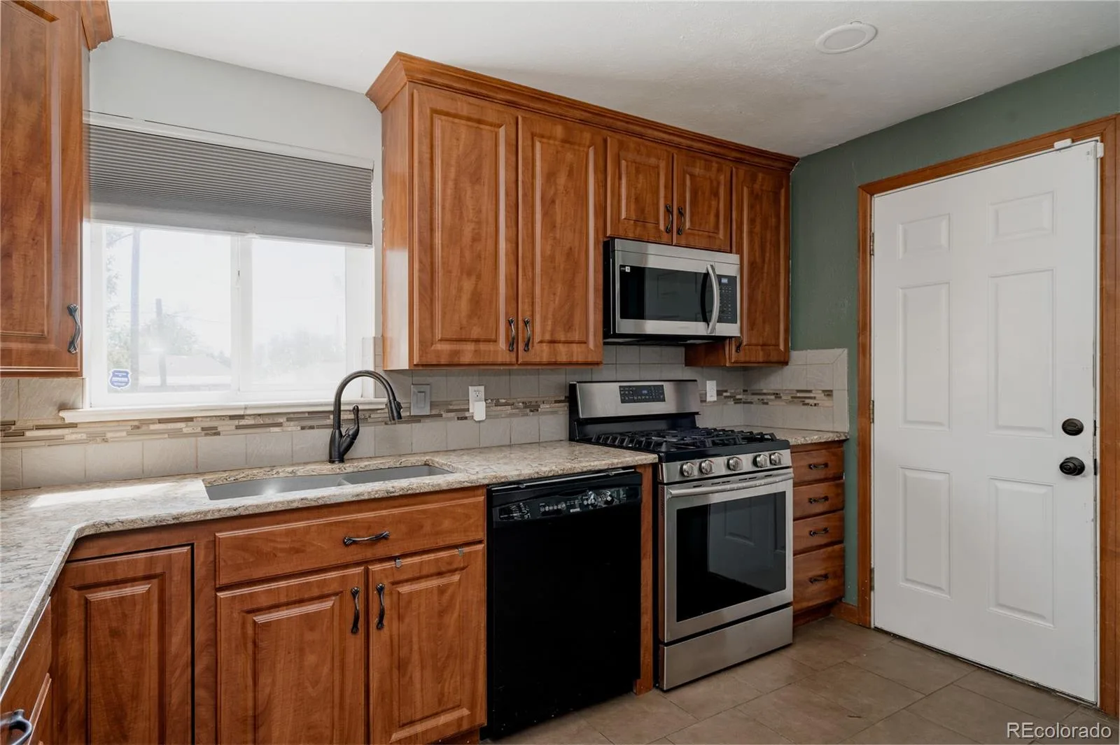 1382 S Canosa Court Denver CO 80219 | MLS #REC8680228 07232026000939 1600 6