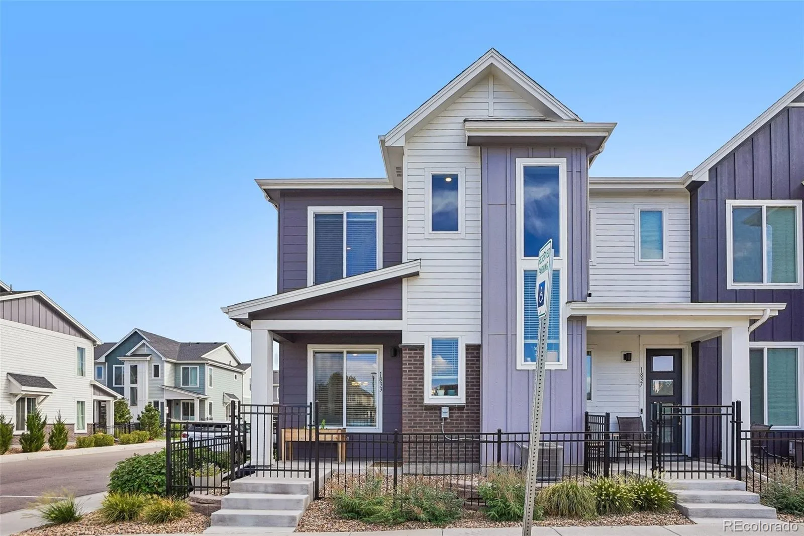 1833 S Poplar Court Denver CO 80224 | MLS #REC8680635 08282026214633 1600 5