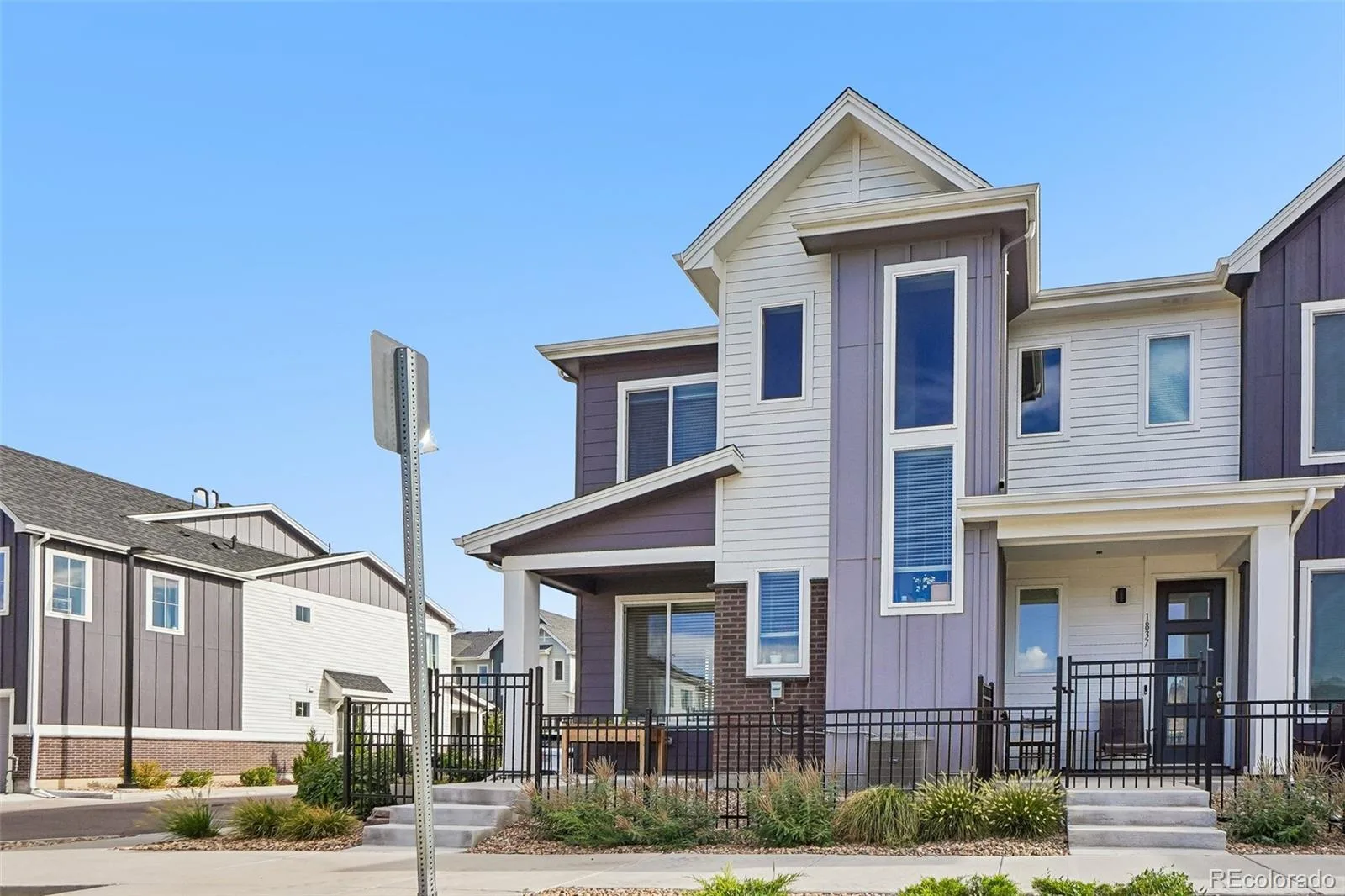 1833 S Poplar Court Denver CO 80224 | MLS #REC8680635 08282026214633 1600 7