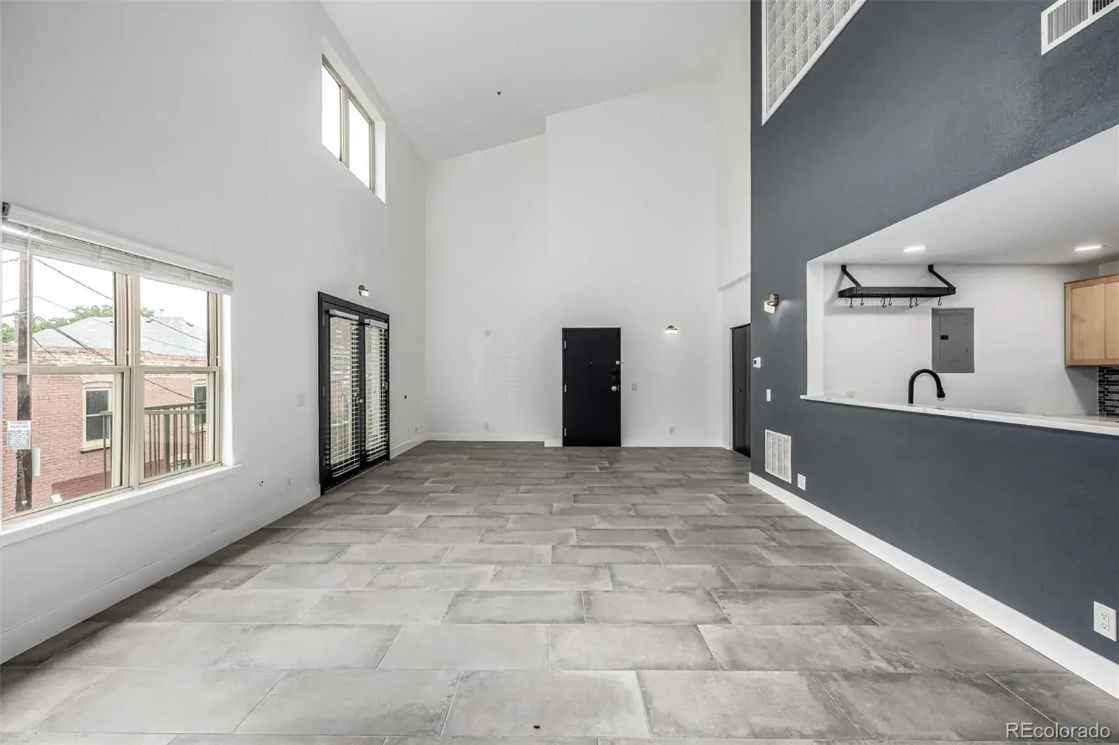 08082025030038 1600 10