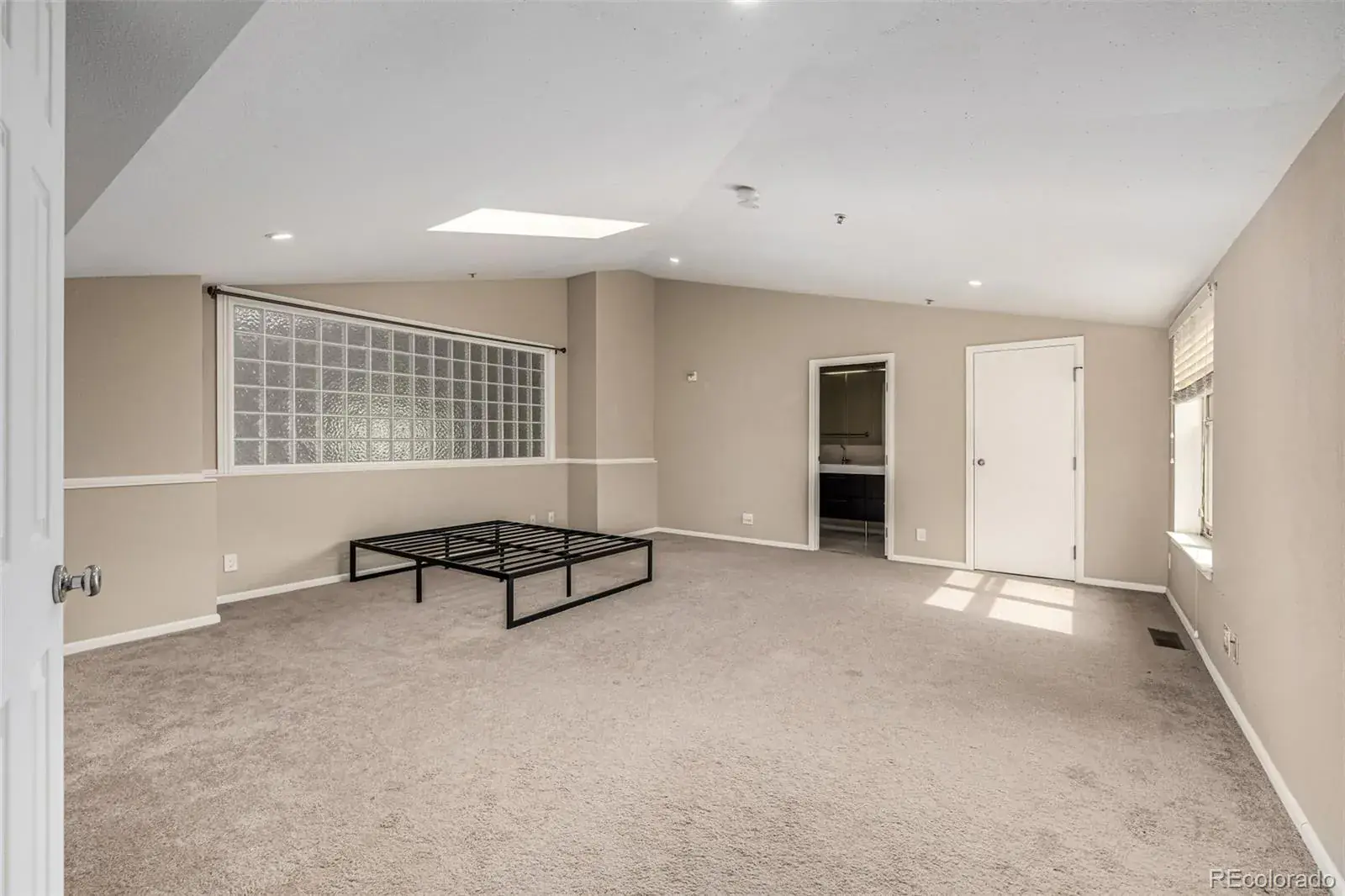 08082025030038 1600 15