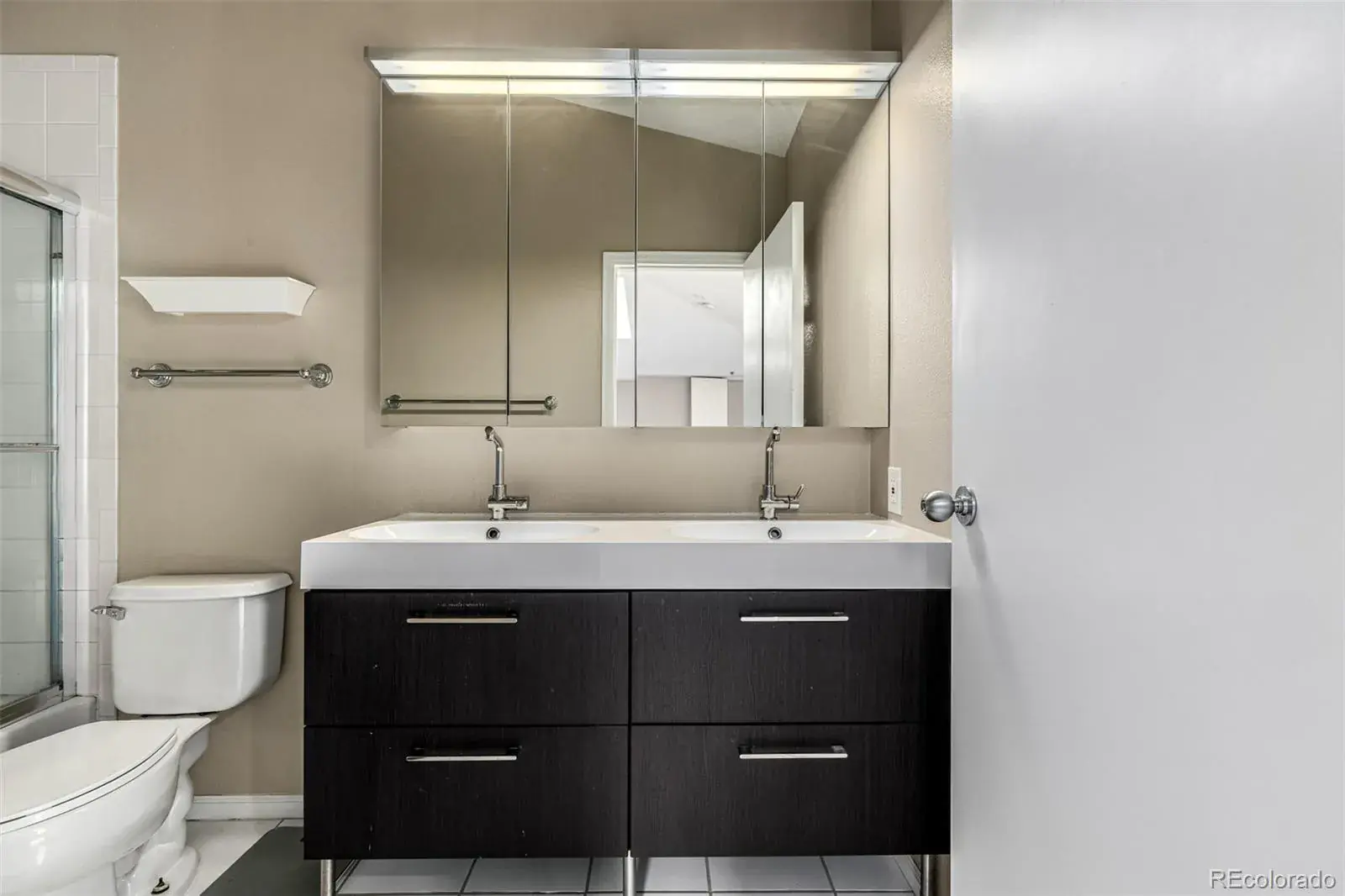 08082025030038 1600 16