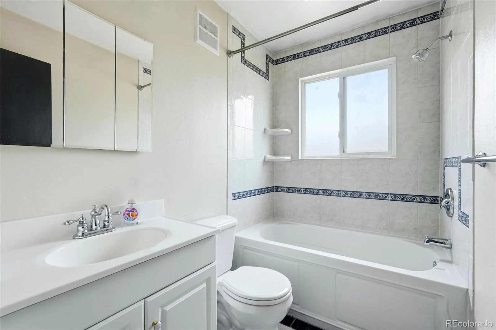 1553 S Carson Street Aurora CO 80012 | MLS #REC8683447 07022026213815 1600 11