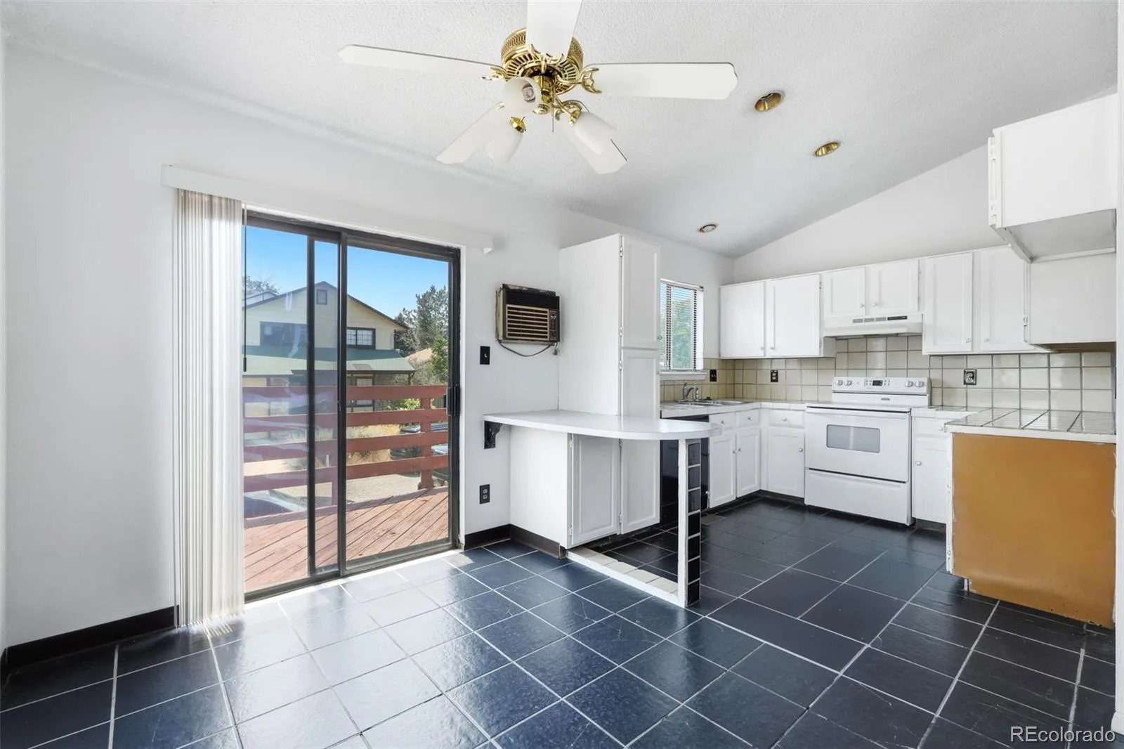 1553 S Carson Street Aurora CO 80012 | MLS #REC8683447 07022026213815 1600 6