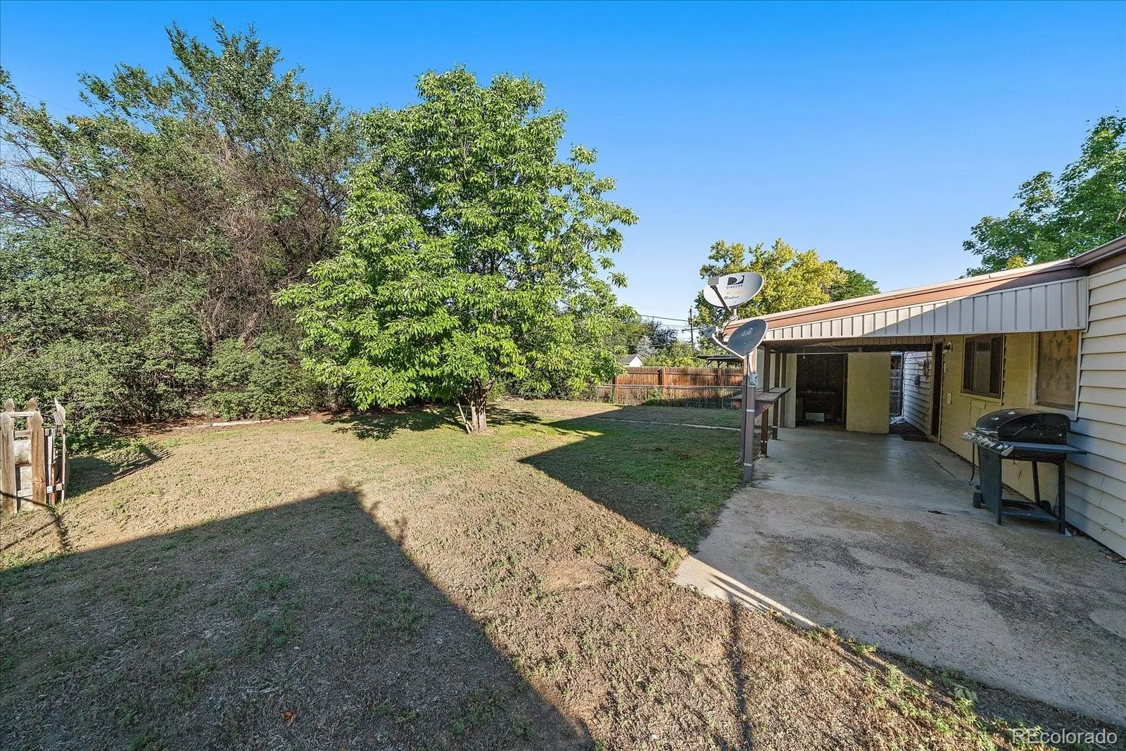 2865 S Fairfax Street Denver CO 80222 | MLS #REC8685661 08222026140207 1600 19