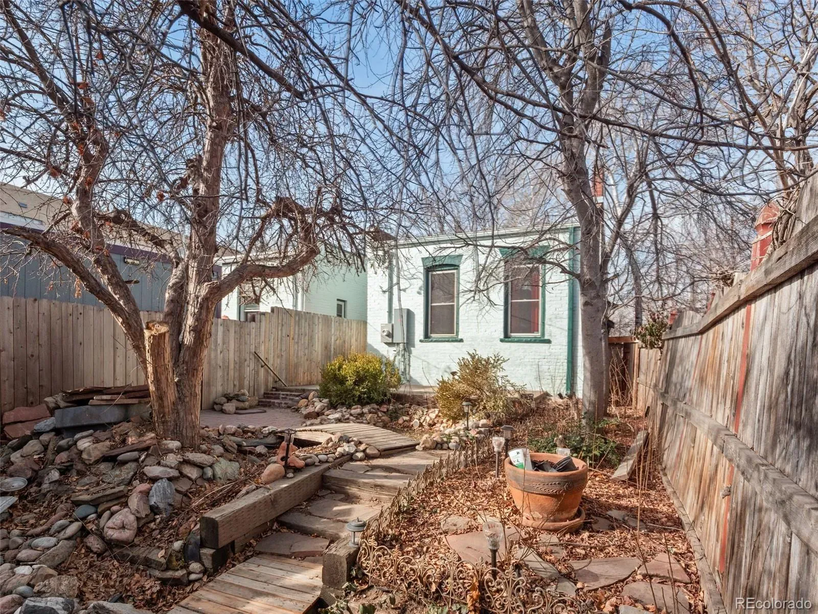 03272026040514 1600 24