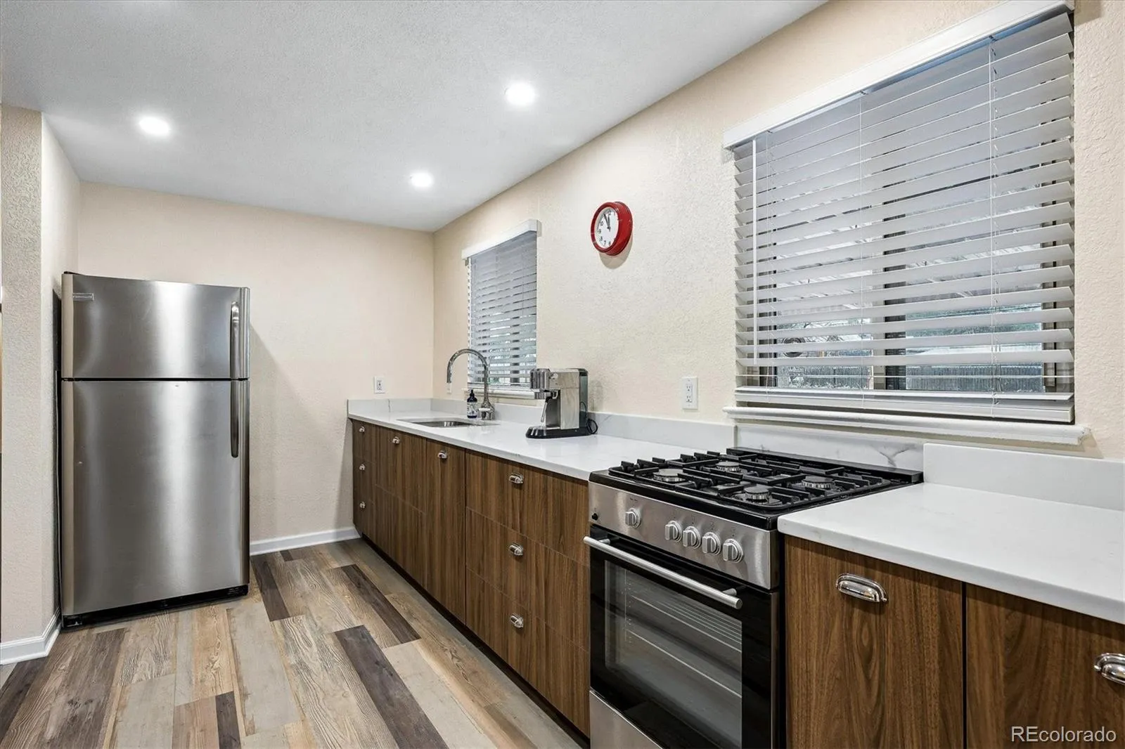 6300 W 46th Avenue Wheat Ridge CO 80033 MLS #REC8689403 04202026000102 1600 9