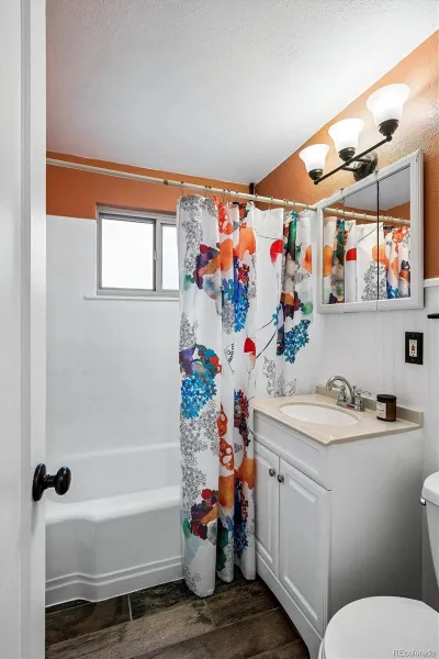 6300 W 46th Avenue Wheat Ridge CO 80033 MLS #REC8689403 04202026000102 800 16