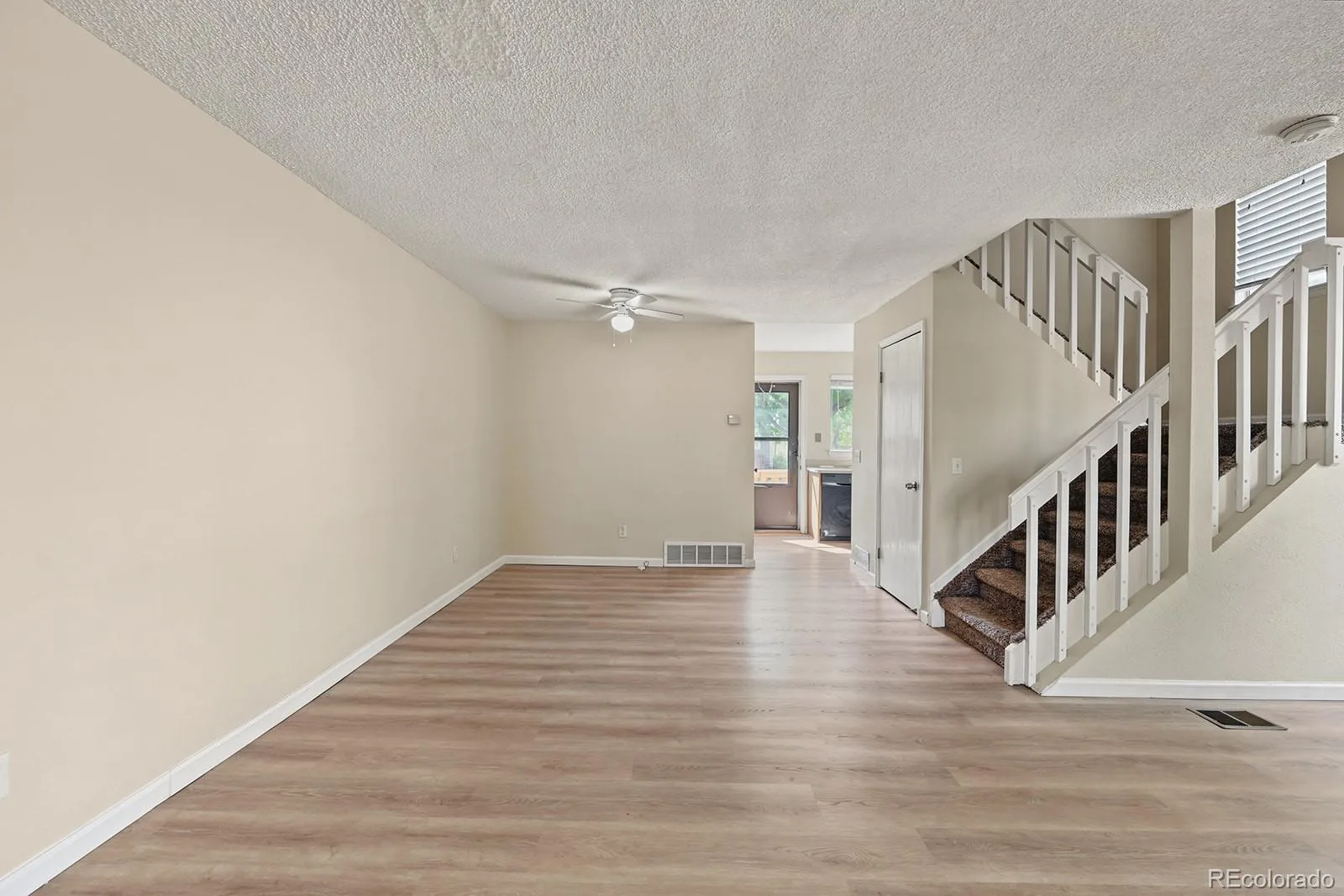 822 Summer Drive Highlands Ranch CO 80126 | MLS #REC8691549 08292026025630 1600 10