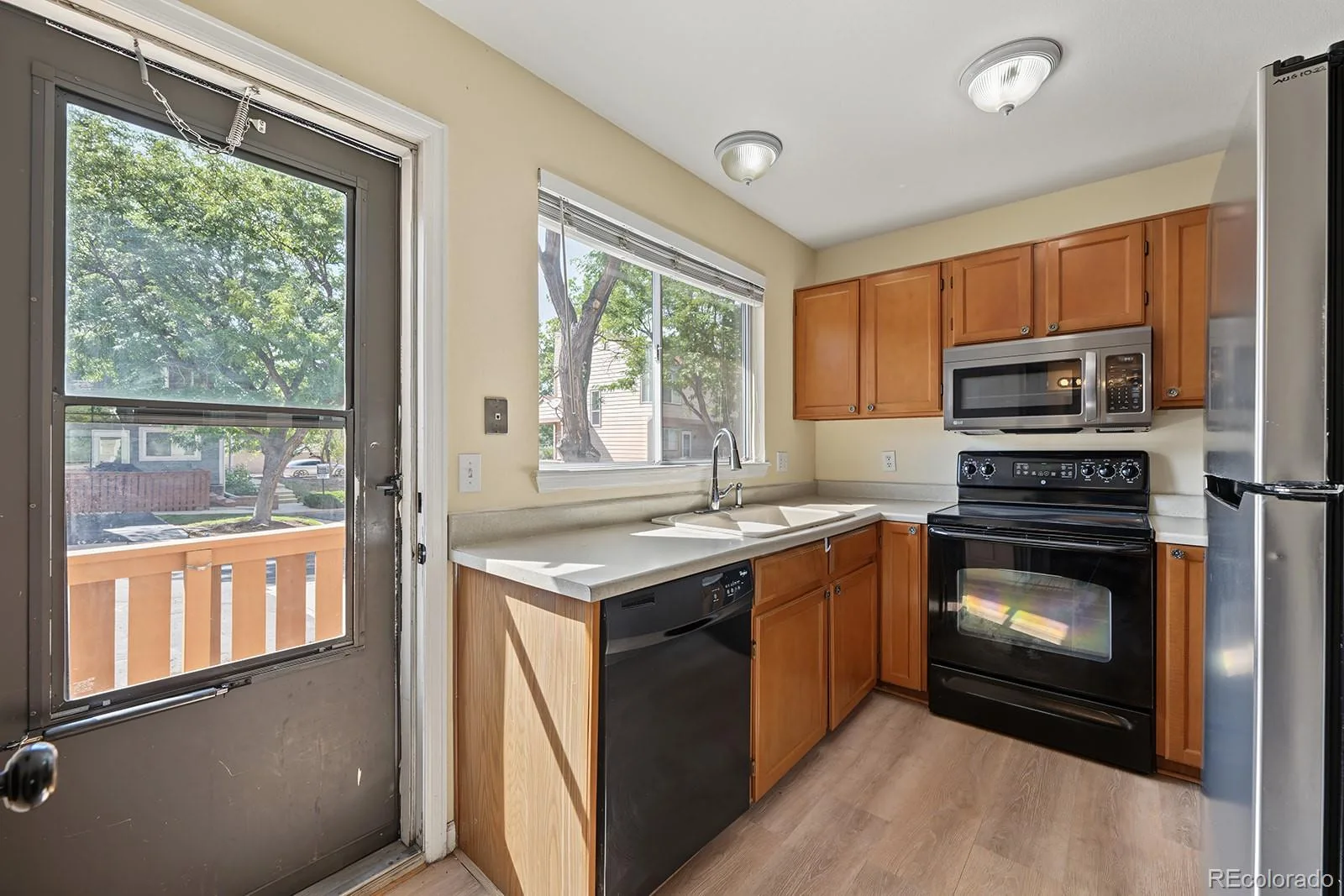 822 Summer Drive Highlands Ranch CO 80126 | MLS #REC8691549 08292026025630 1600 11