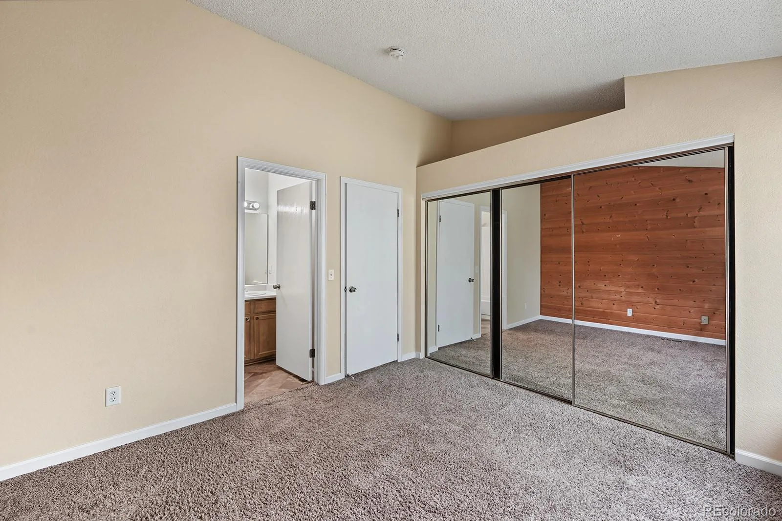 822 Summer Drive Highlands Ranch CO 80126 | MLS #REC8691549 08292026025630 1600 18