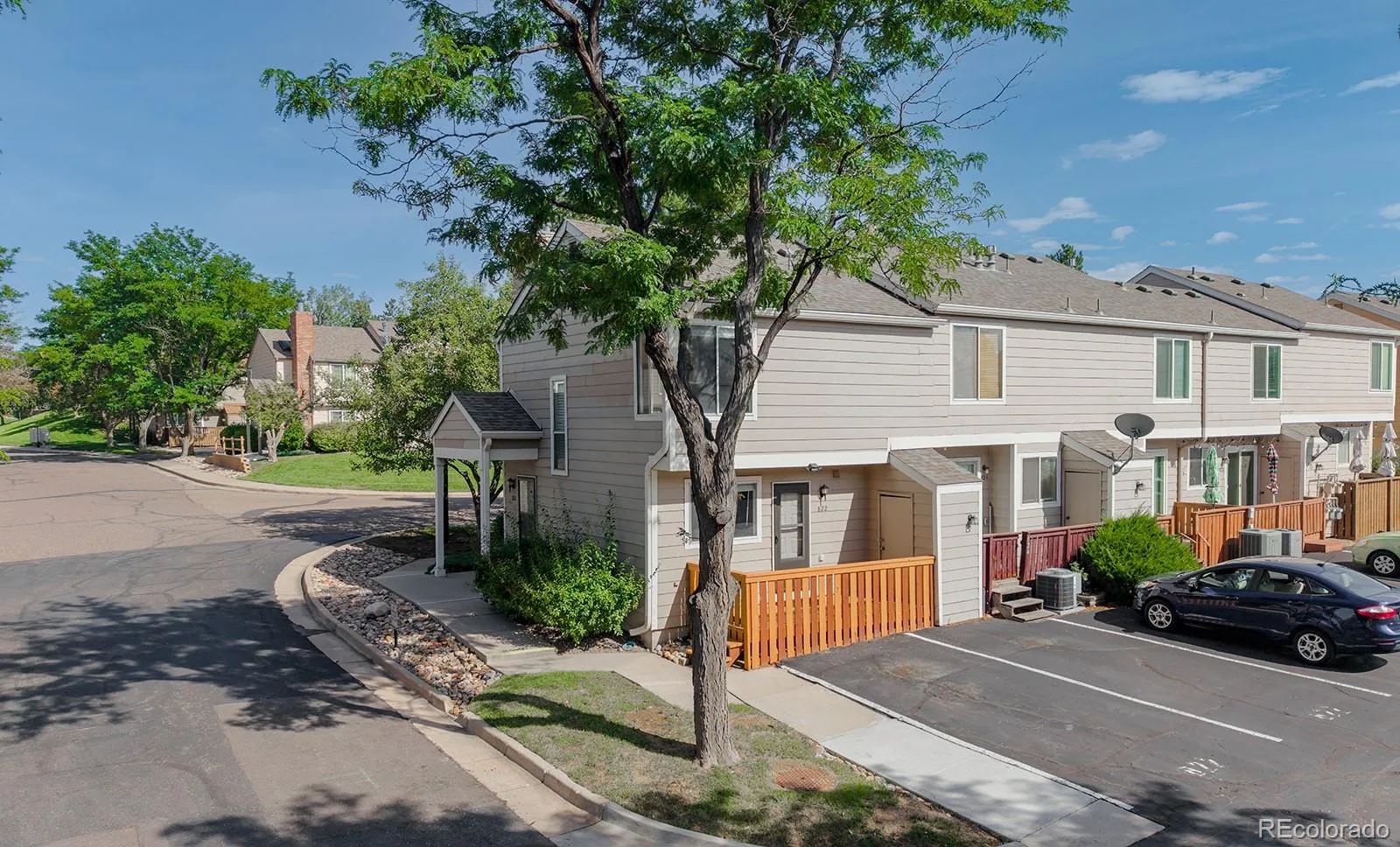 822 Summer Drive Highlands Ranch CO 80126 | MLS #REC8691549 08292026025630 1600 3