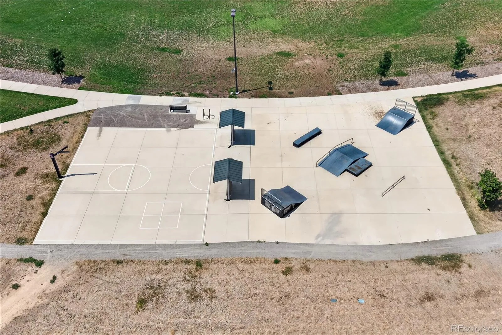 25644 E Byers Drive Aurora CO 80018 | MLS #REC8694924 08122026152530 1600 35