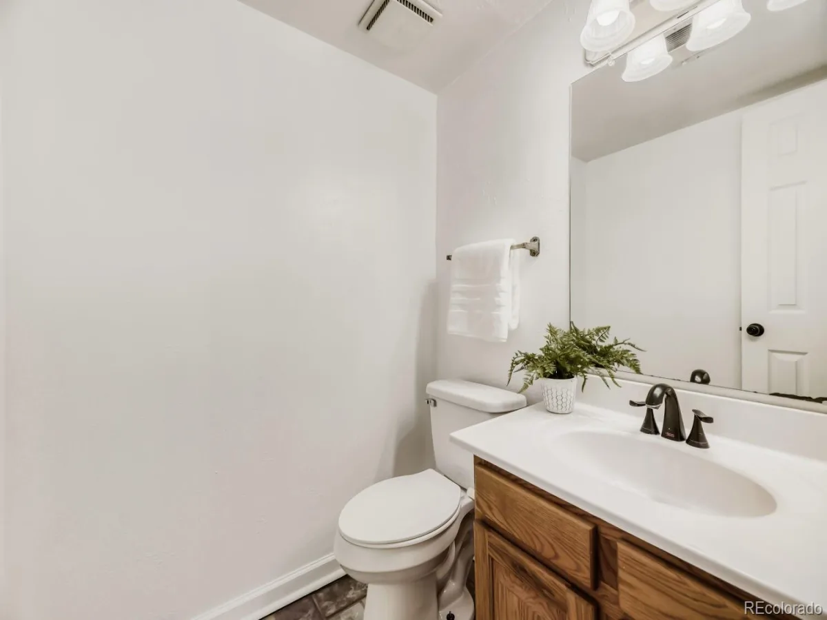 554 S Kittredge Way Aurora CO 80017 | MLS #REC8697142 08202026022757 1200 11