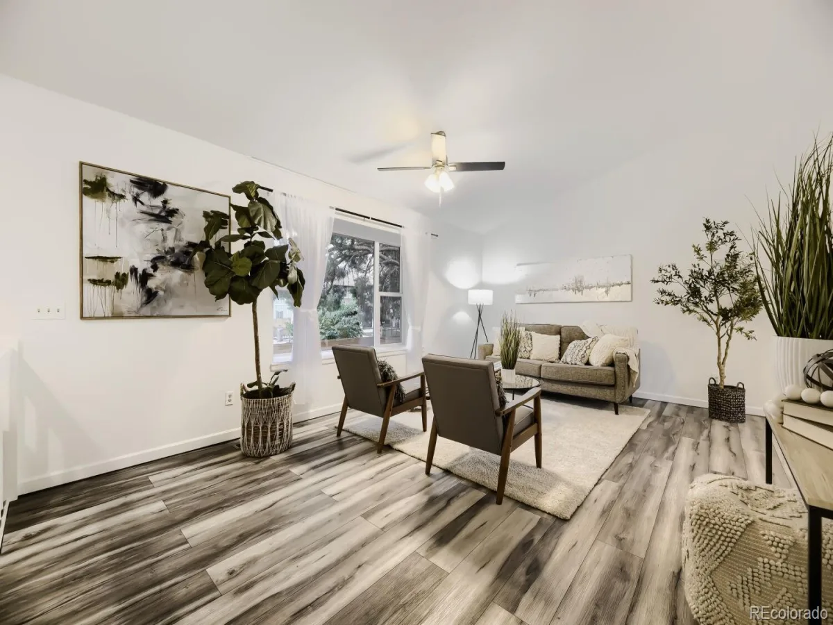 554 S Kittredge Way Aurora CO 80017 | MLS #REC8697142 08202026022757 1200 2