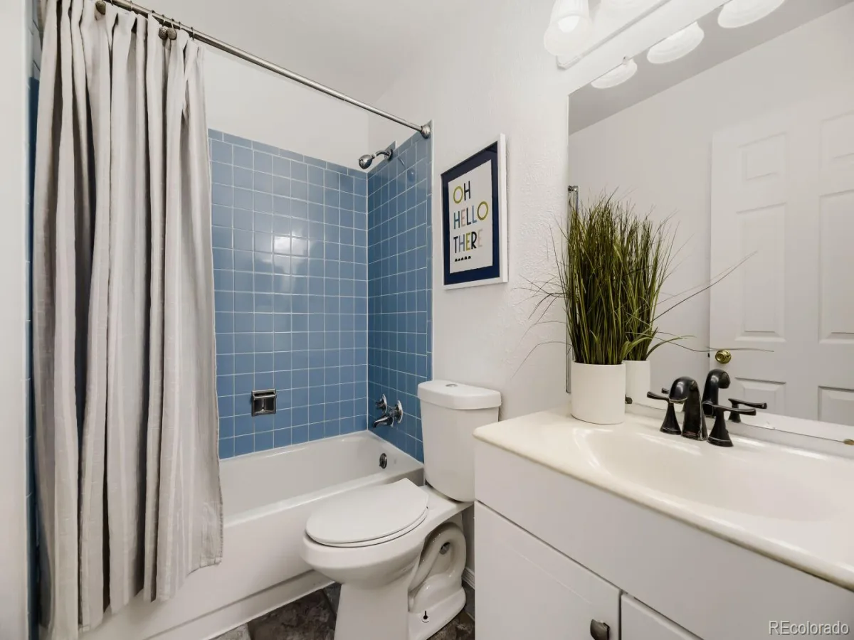 554 S Kittredge Way Aurora CO 80017 | MLS #REC8697142 08202026022757 1200 20