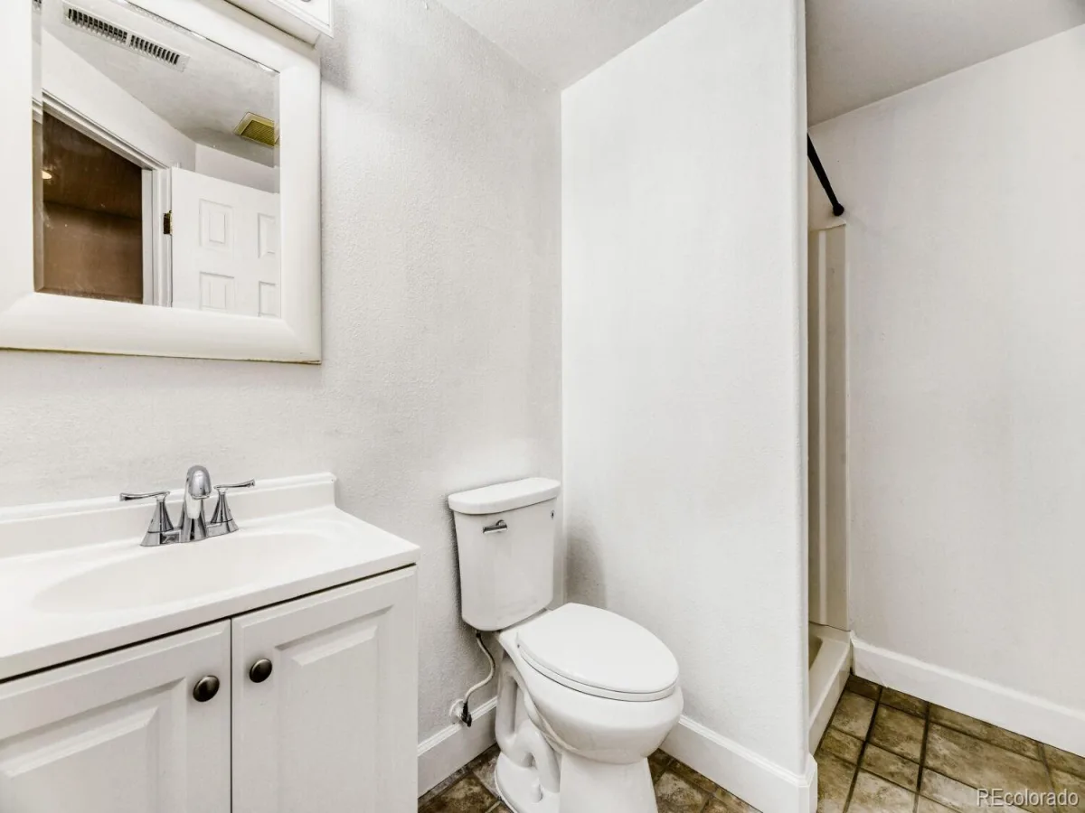 554 S Kittredge Way Aurora CO 80017 | MLS #REC8697142 08202026022757 1200 24