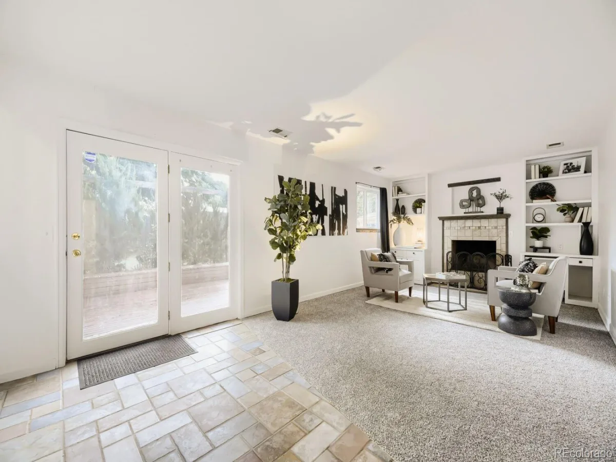 554 S Kittredge Way Aurora CO 80017 | MLS #REC8697142 08202026022757 1200 6
