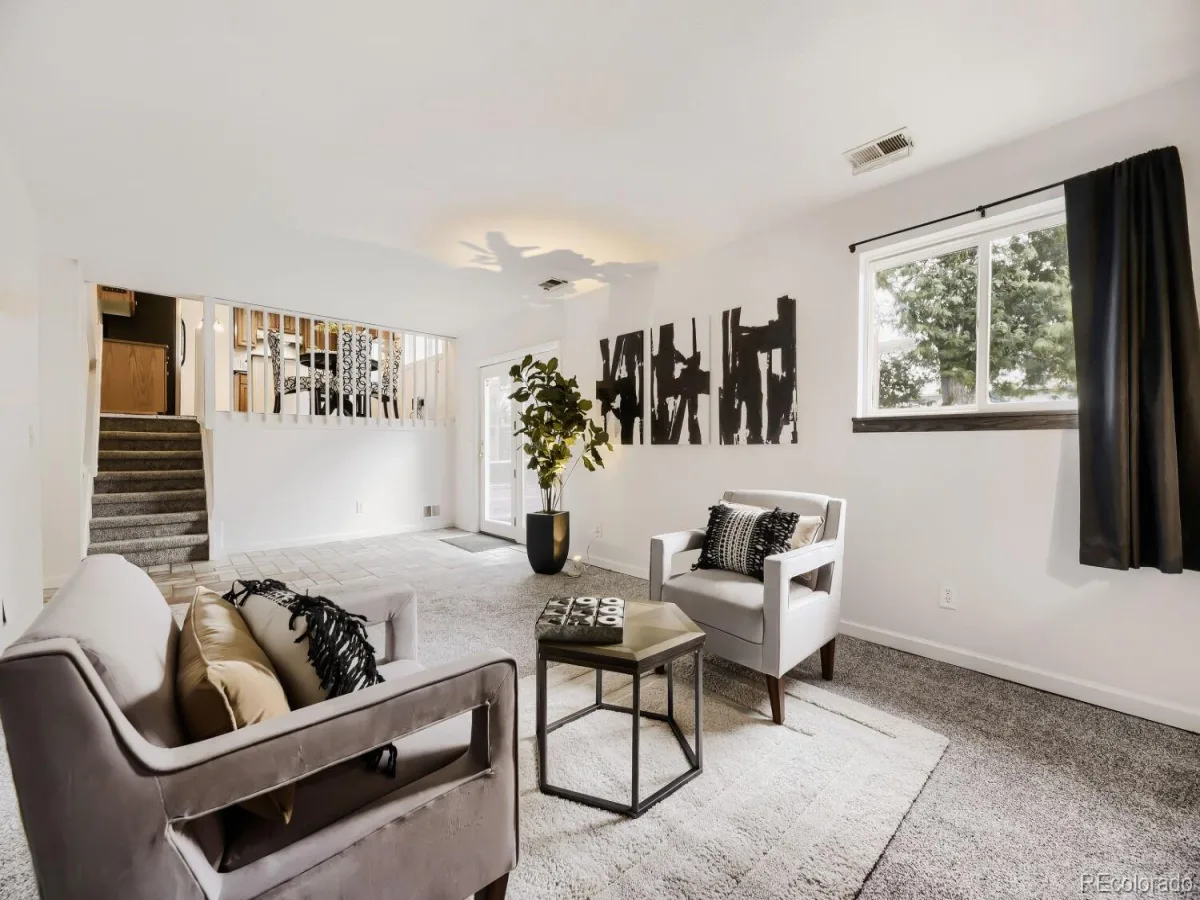 554 S Kittredge Way Aurora CO 80017 | MLS #REC8697142 08202026022757 1200 7