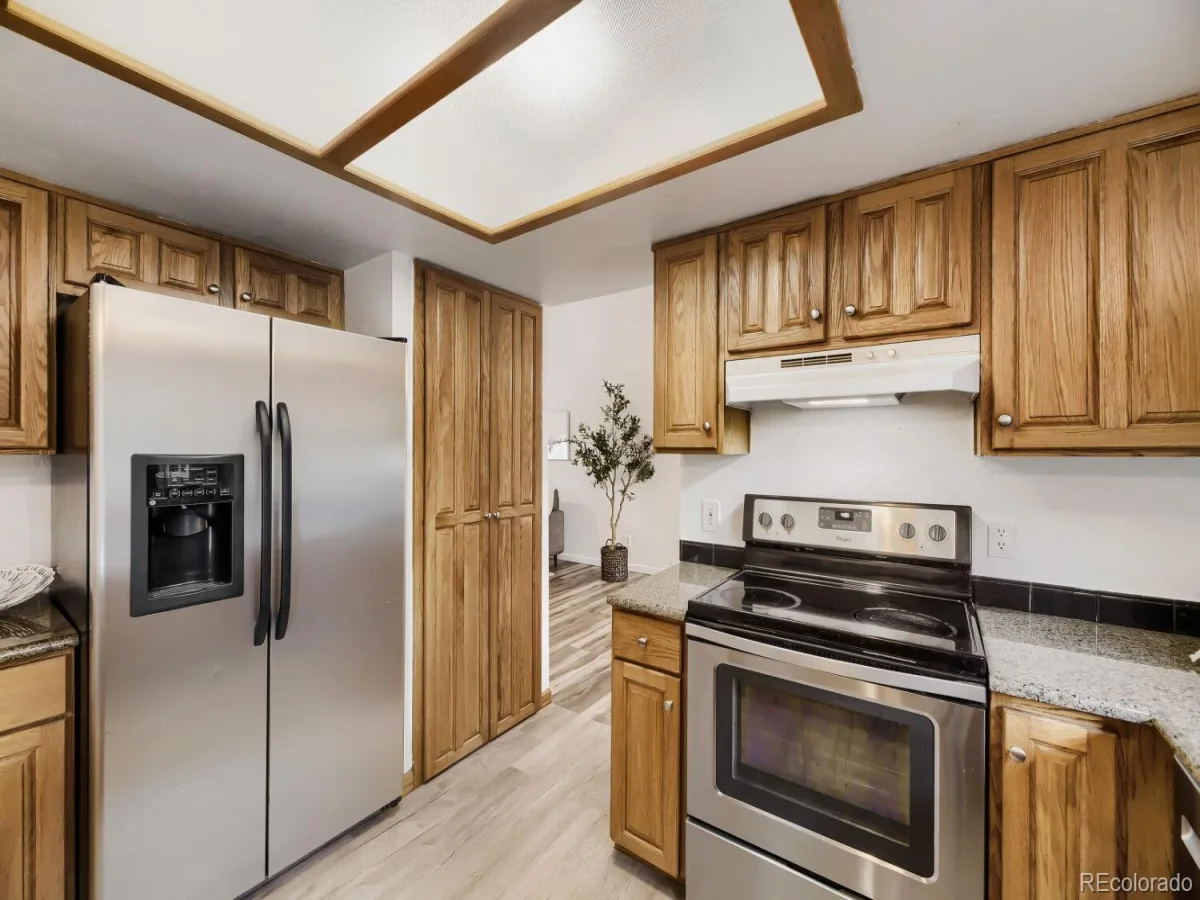 554 S Kittredge Way Aurora CO 80017 | MLS #REC8697142 08202026022757 1200 9