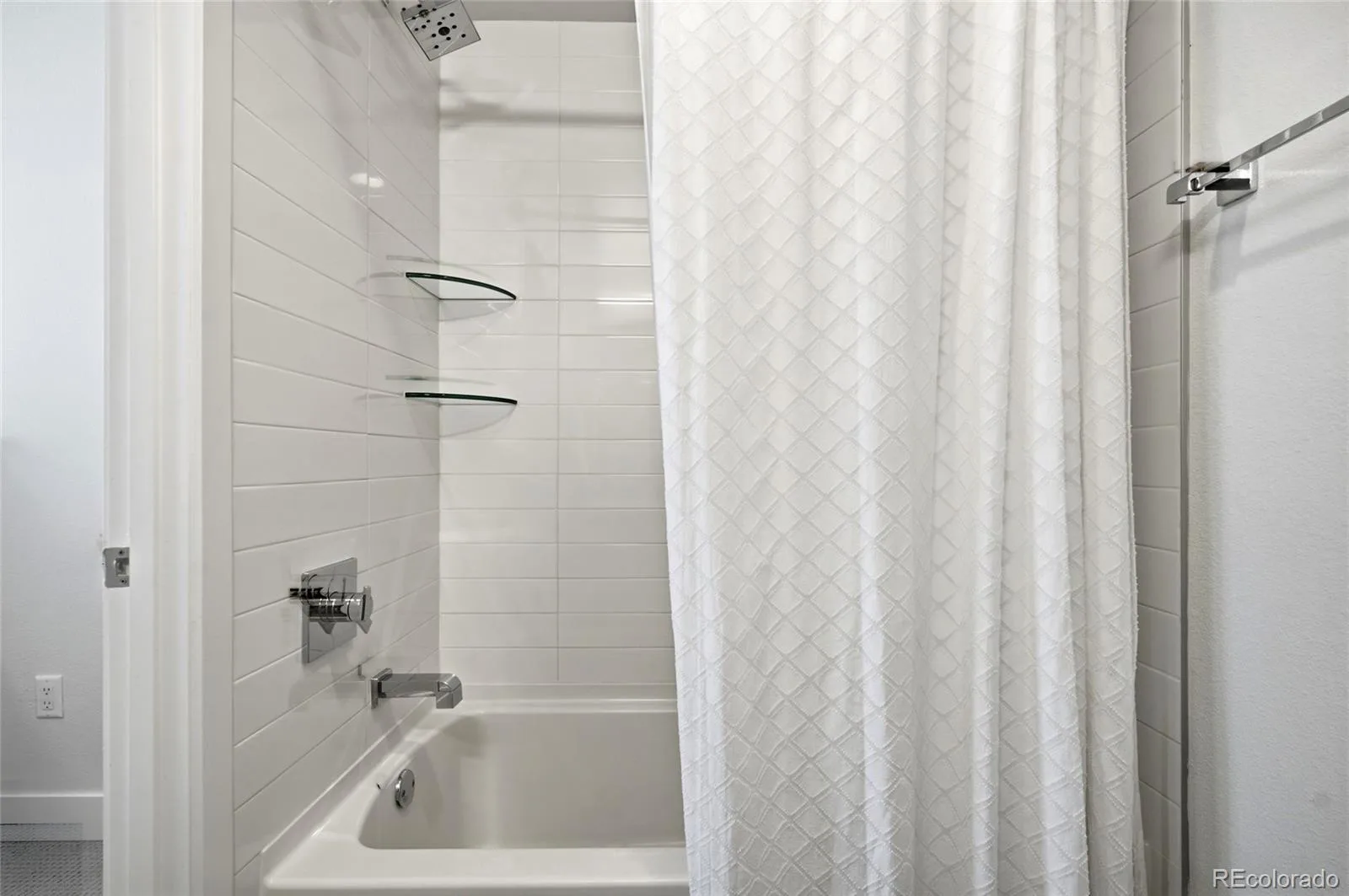 4055 W Conejos Place Denver CO 80204 | MLS #REC8697584 07312026163134 1600 7