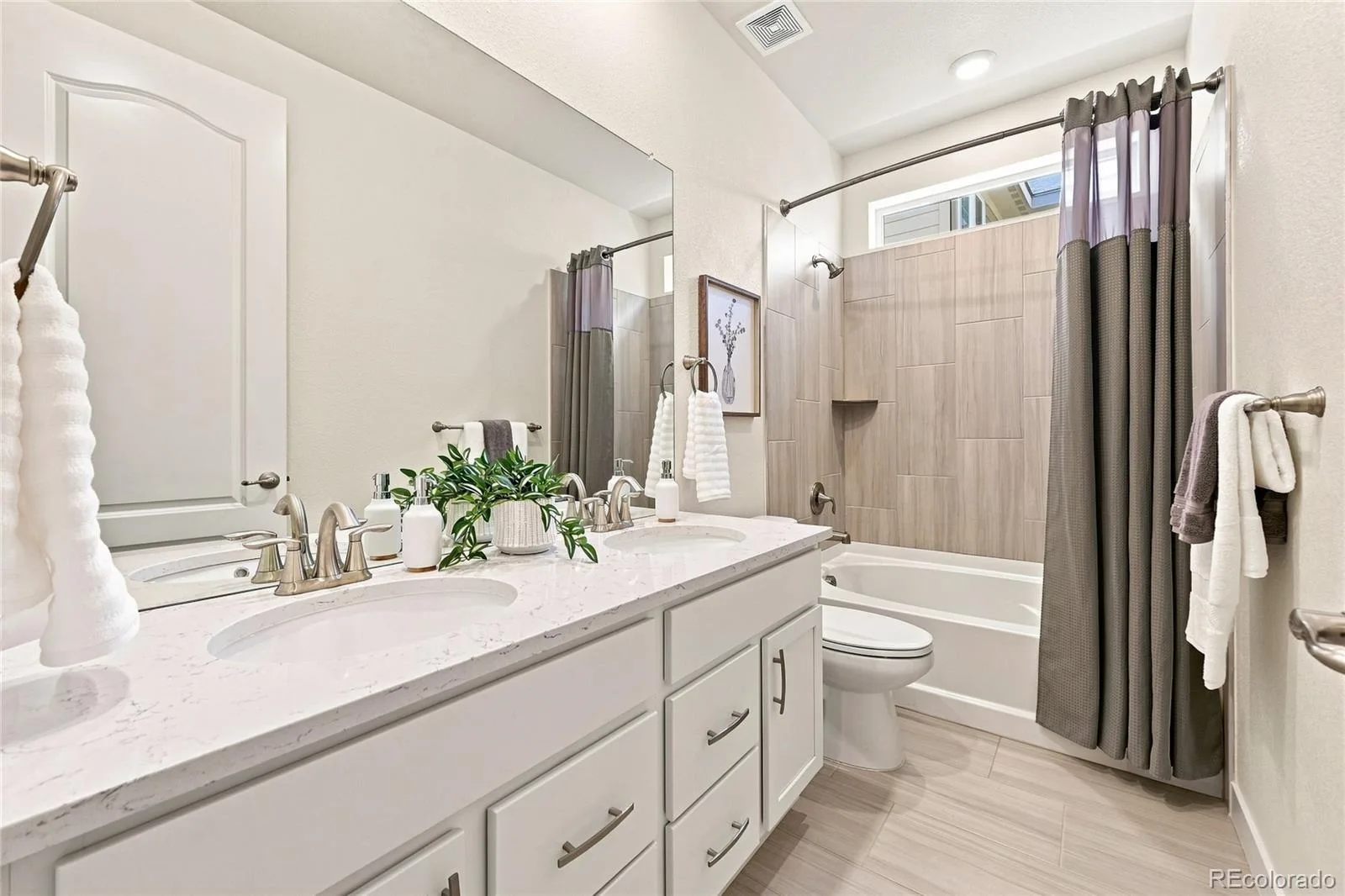 7154 Hyland Hills Street Castle Pines CO 80108 | MLS #REC8698523 08062026161015 1600 15