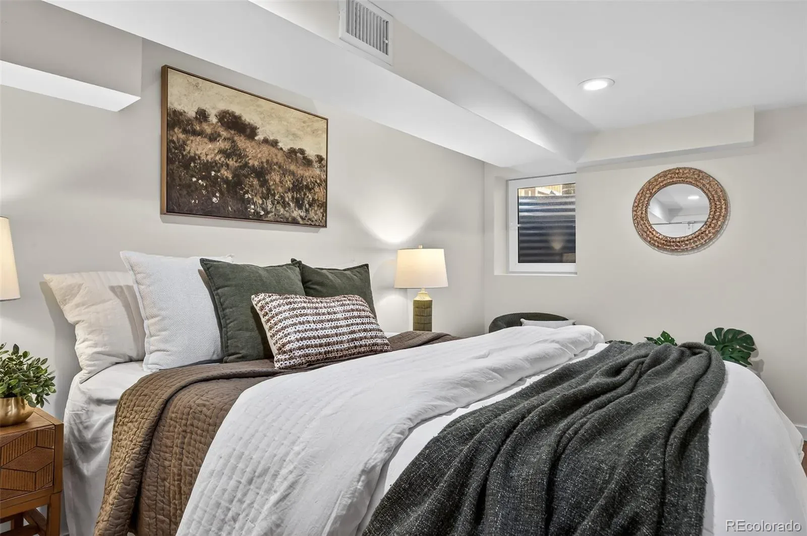 03112026220610 1600 26