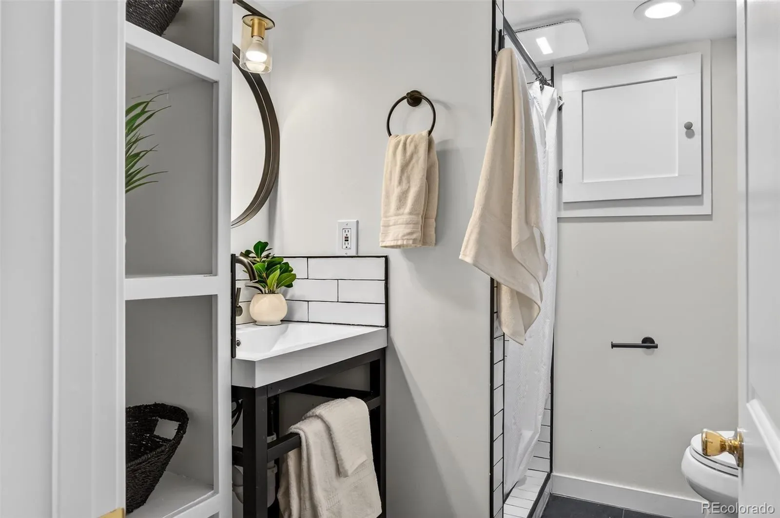 03112026220610 1600 27