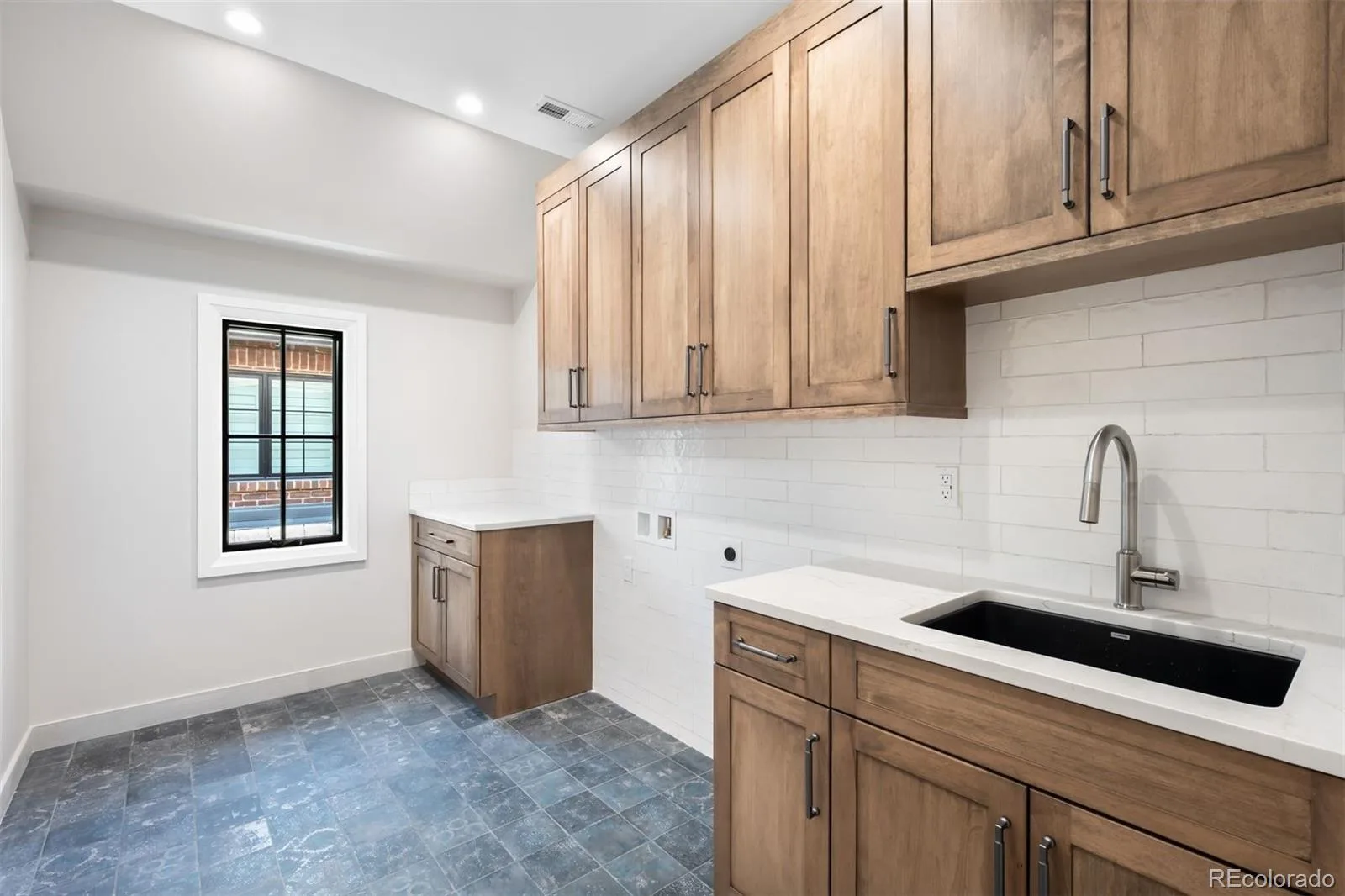 2237 S Madison Street Denver CO 80210 MLS #REC8702043 06012026191340 1600 26